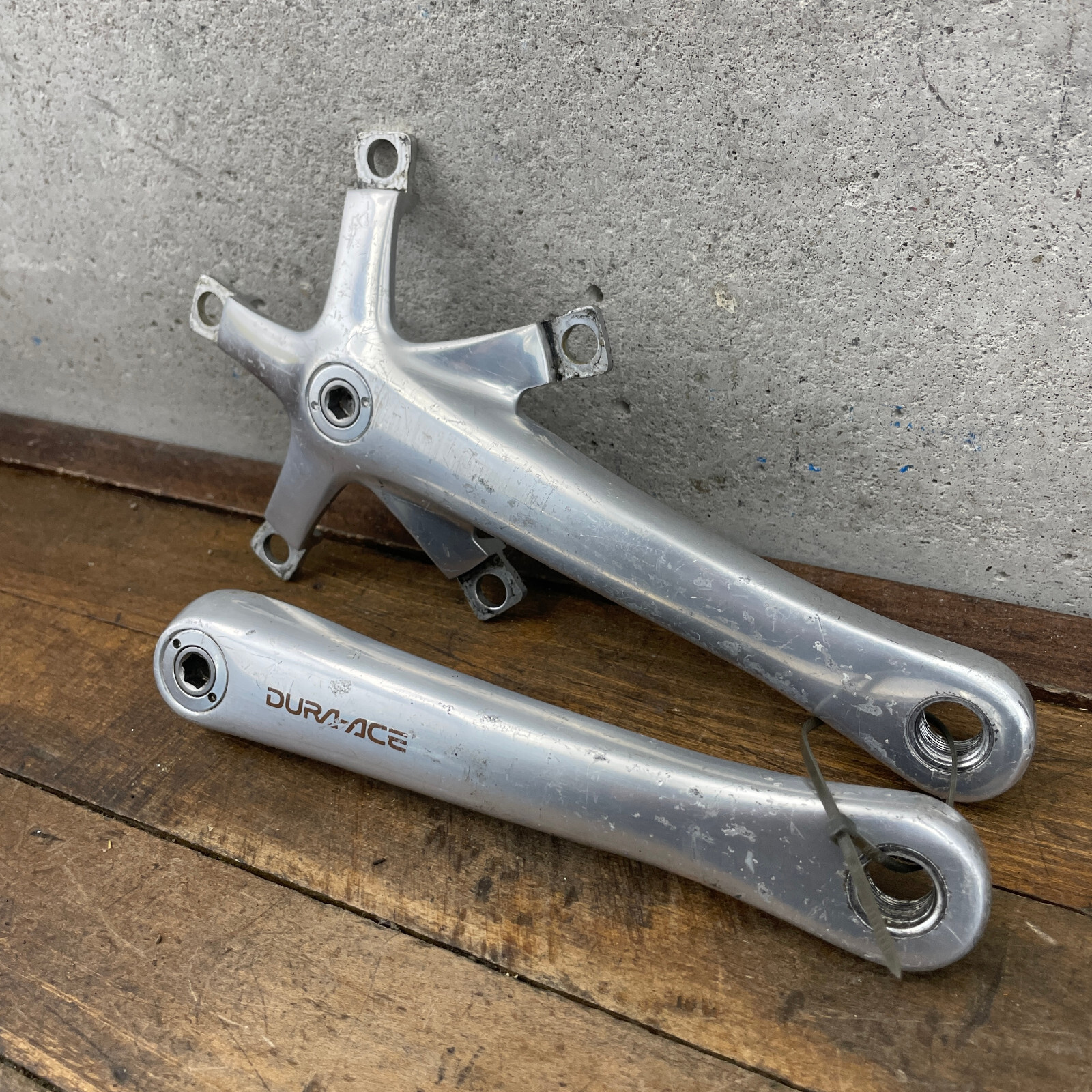 Shimano Dura Ace FC-7700 Crank Set 175 mm Octalink Vintage FC-7700 130 mm A5