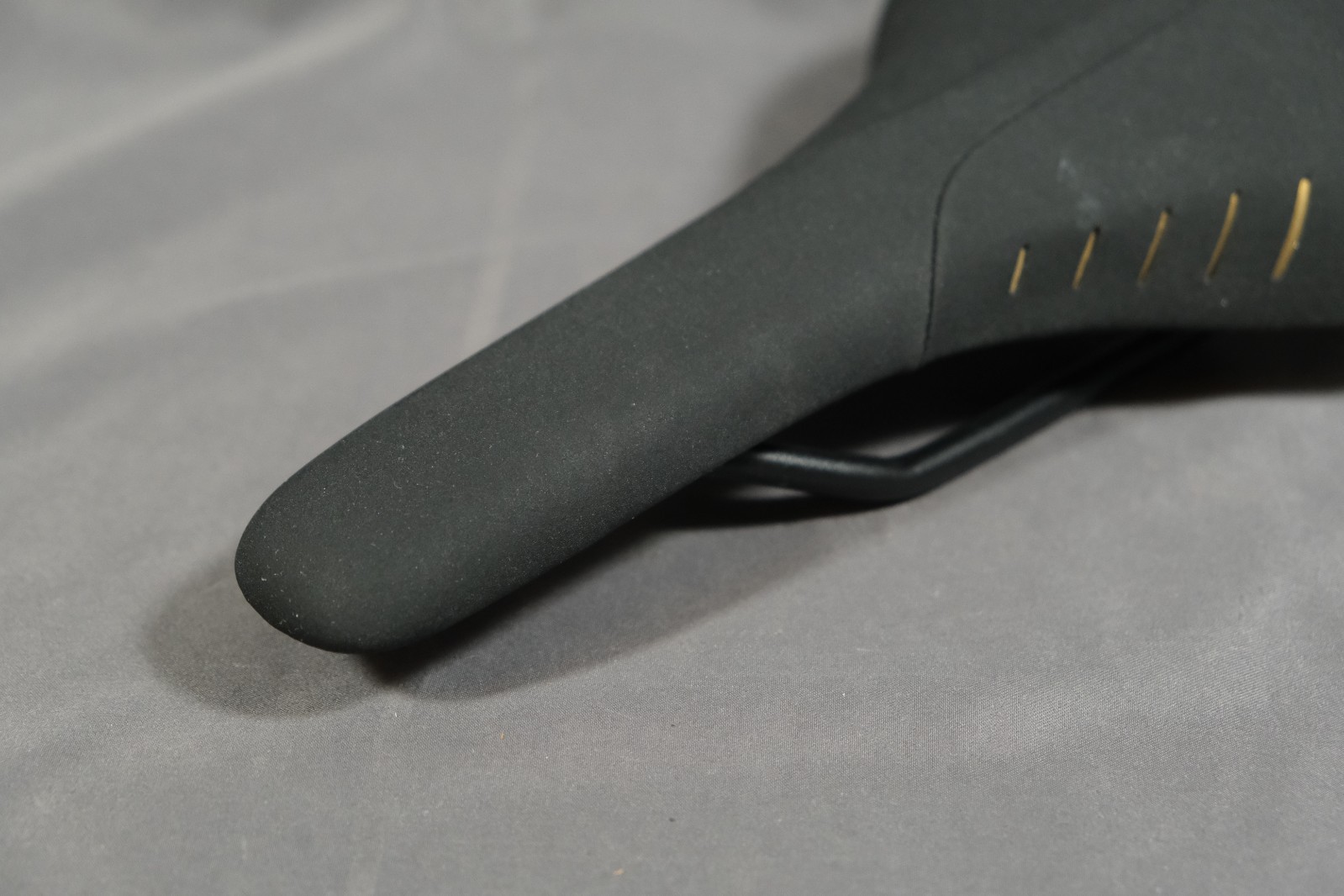 Black Fizik Antares R7 in good conditions (145mm)