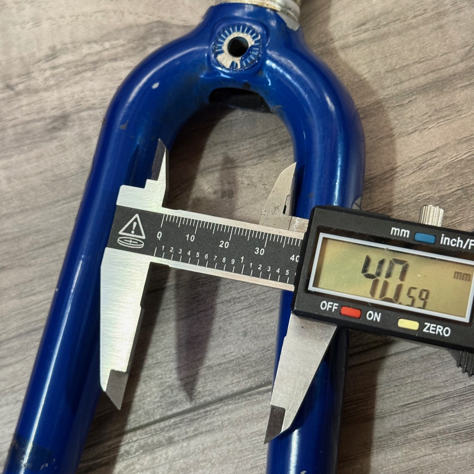 Trek Icon Carbon Road Fork 700C 1-inch Threaded 150mm Steerer Blue