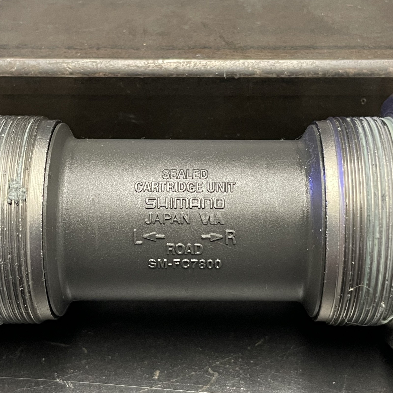 Shimano Dura-Ace 7800 Hollowtech Bottom Bracket – 1.37 x 24 ENG – 68mm – Used