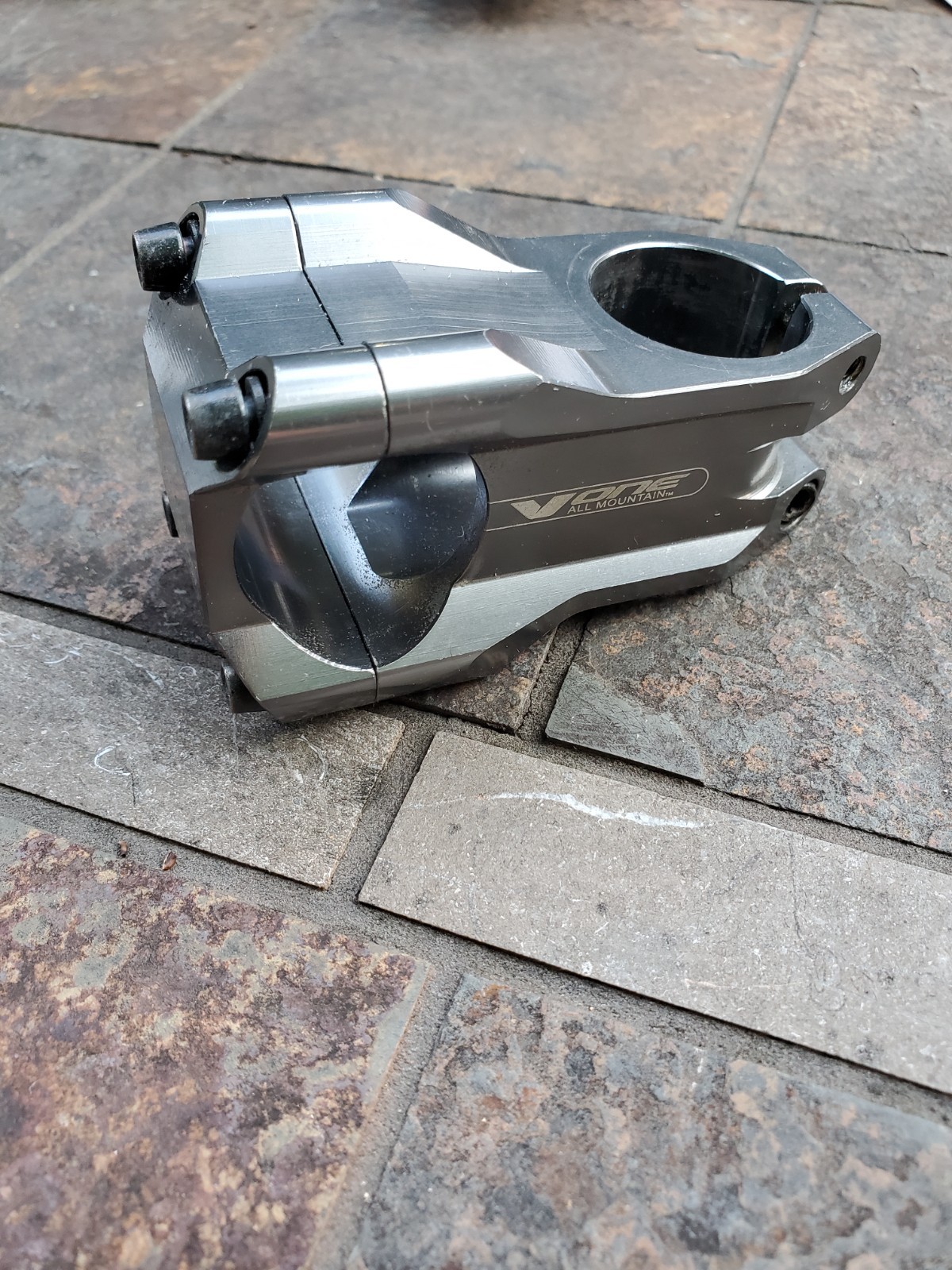 Sunline V-One Threadless Mountain Bike Stem 50mm 1 1/8″ 31.8 mm Bar CNC grey