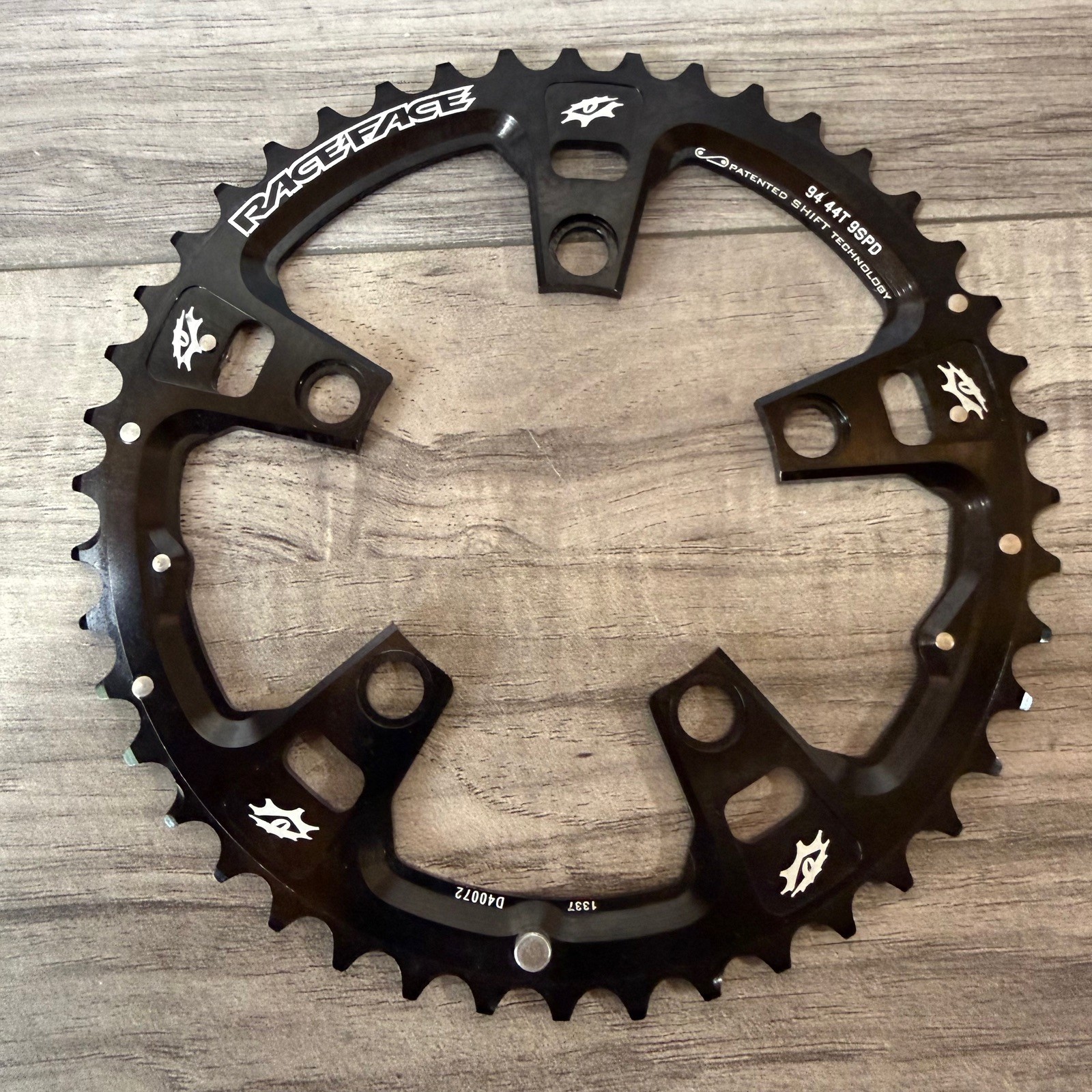 Race Face Canada 94 BCD 44T 9 Speed MTB Chainring Black 5 Bolt