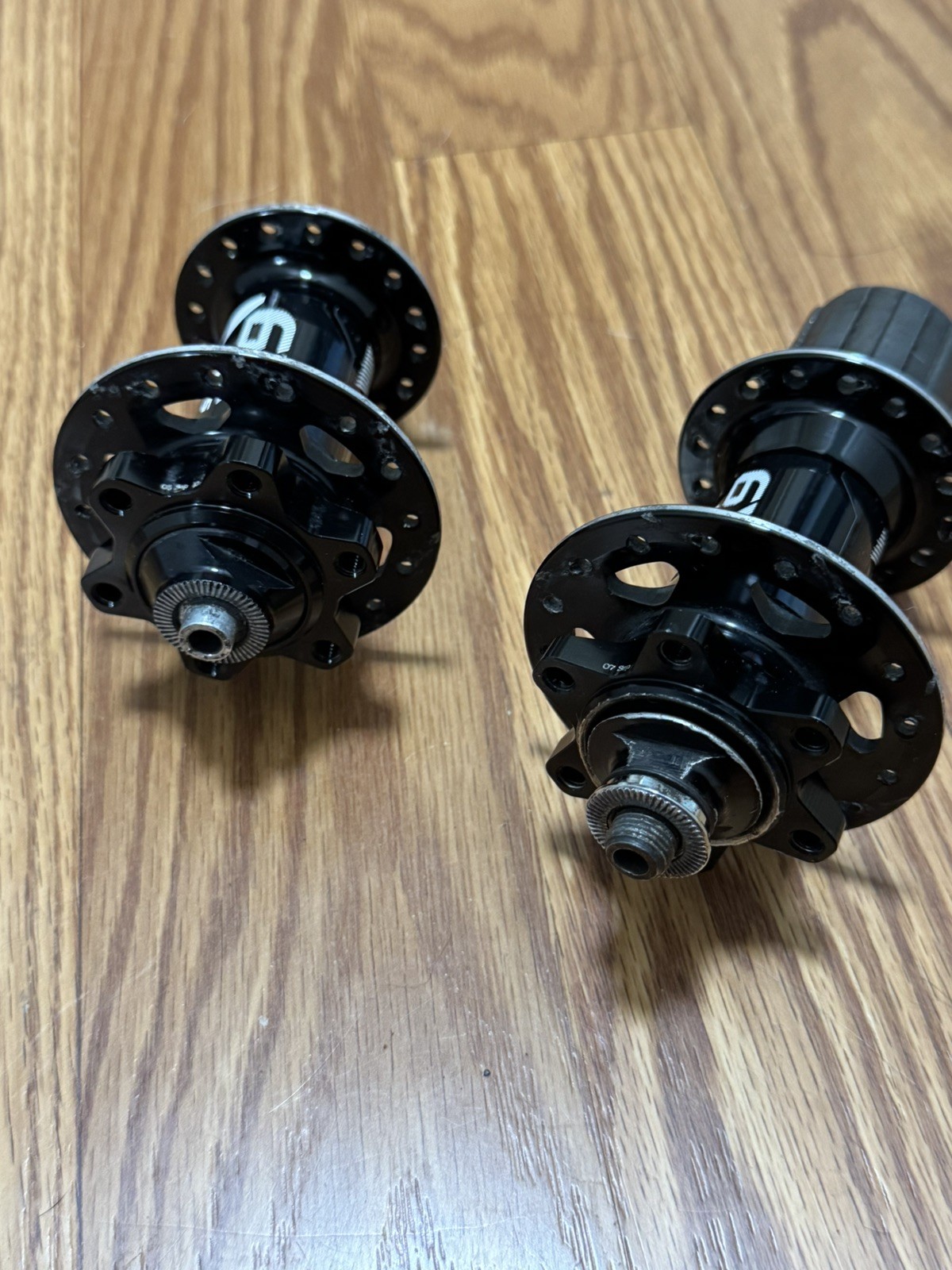 SRAM X9 Mountain bike Front / Rear hub set Qr 100 / 135 mm 32 hole