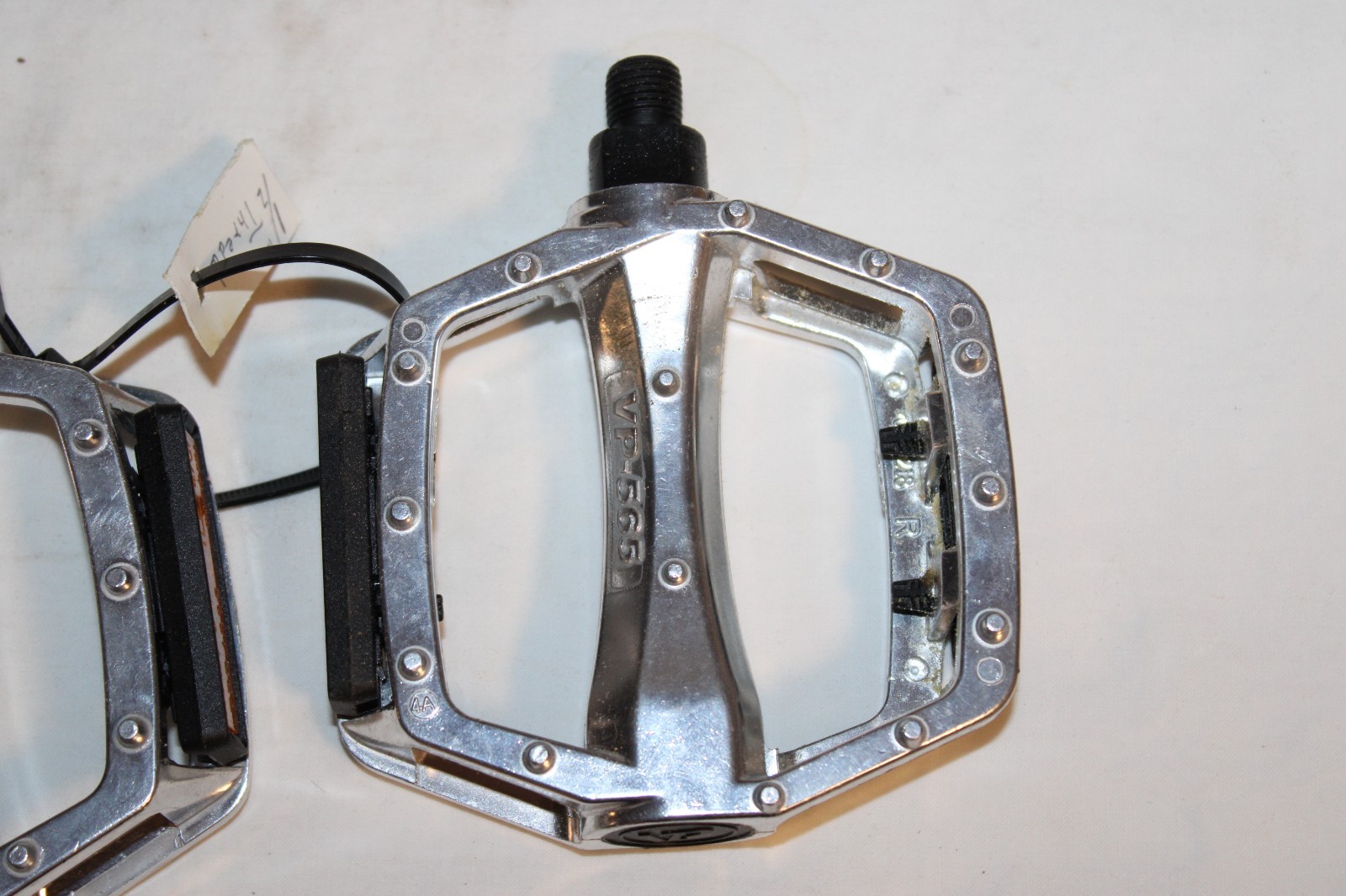 Alta VP-565 Bicycle Alloy Pedals Chrome 1/2″ Thread
