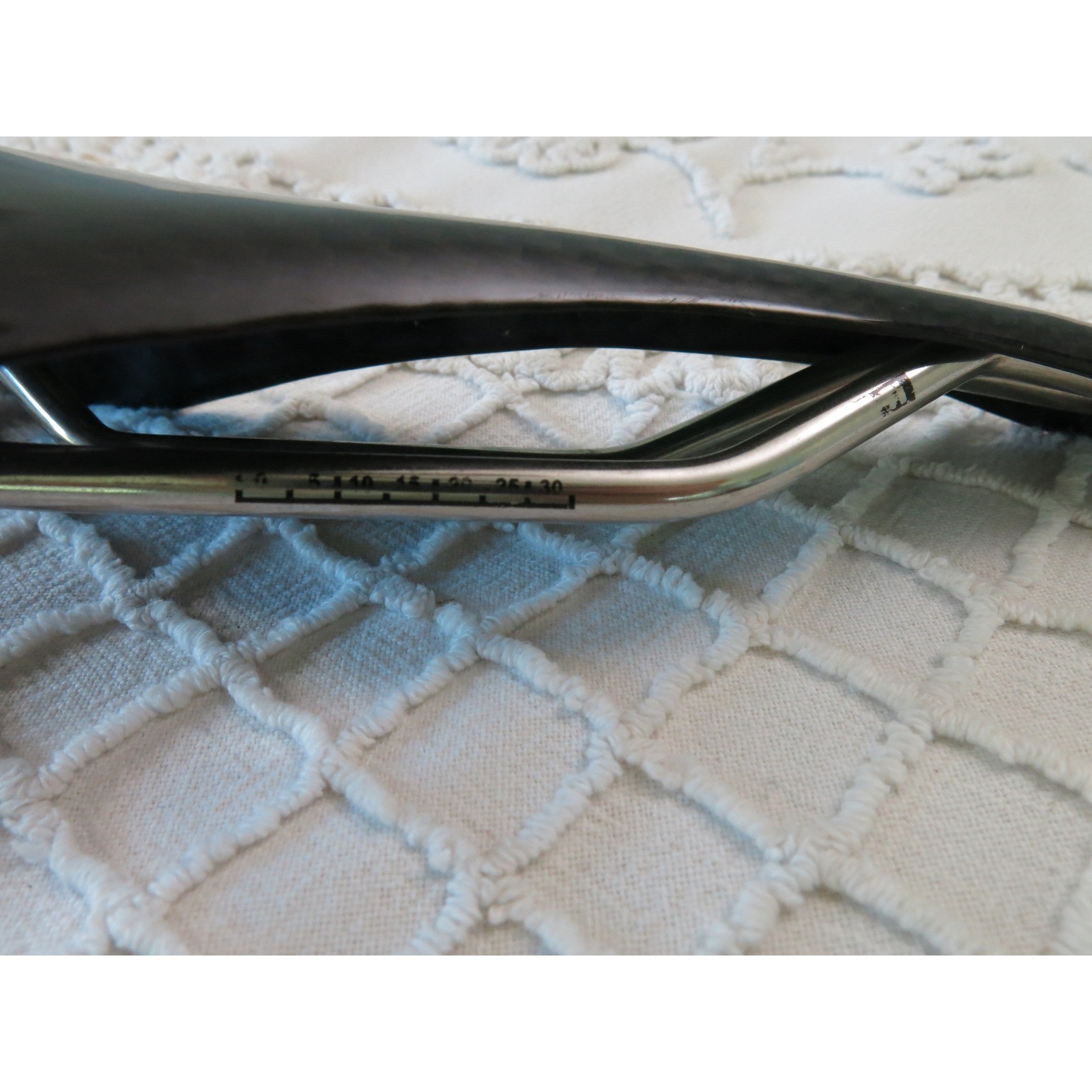 FSA K-Force Light Carbon Monocoque Bicycle Saddle Titanium Rails V6208 Bike Seat