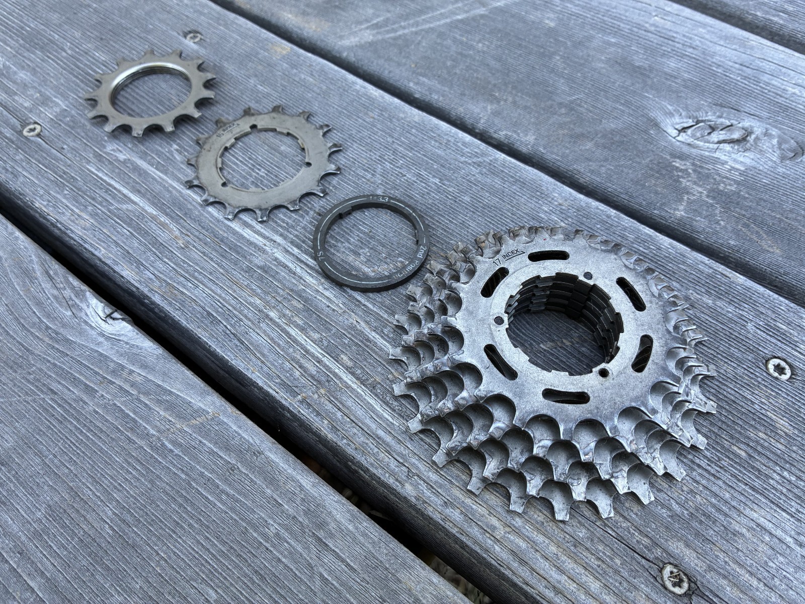 Shimano Japan 600 Ultegra CS-6400 7-Speed Uniglide Cassette | 13-25T / EXC