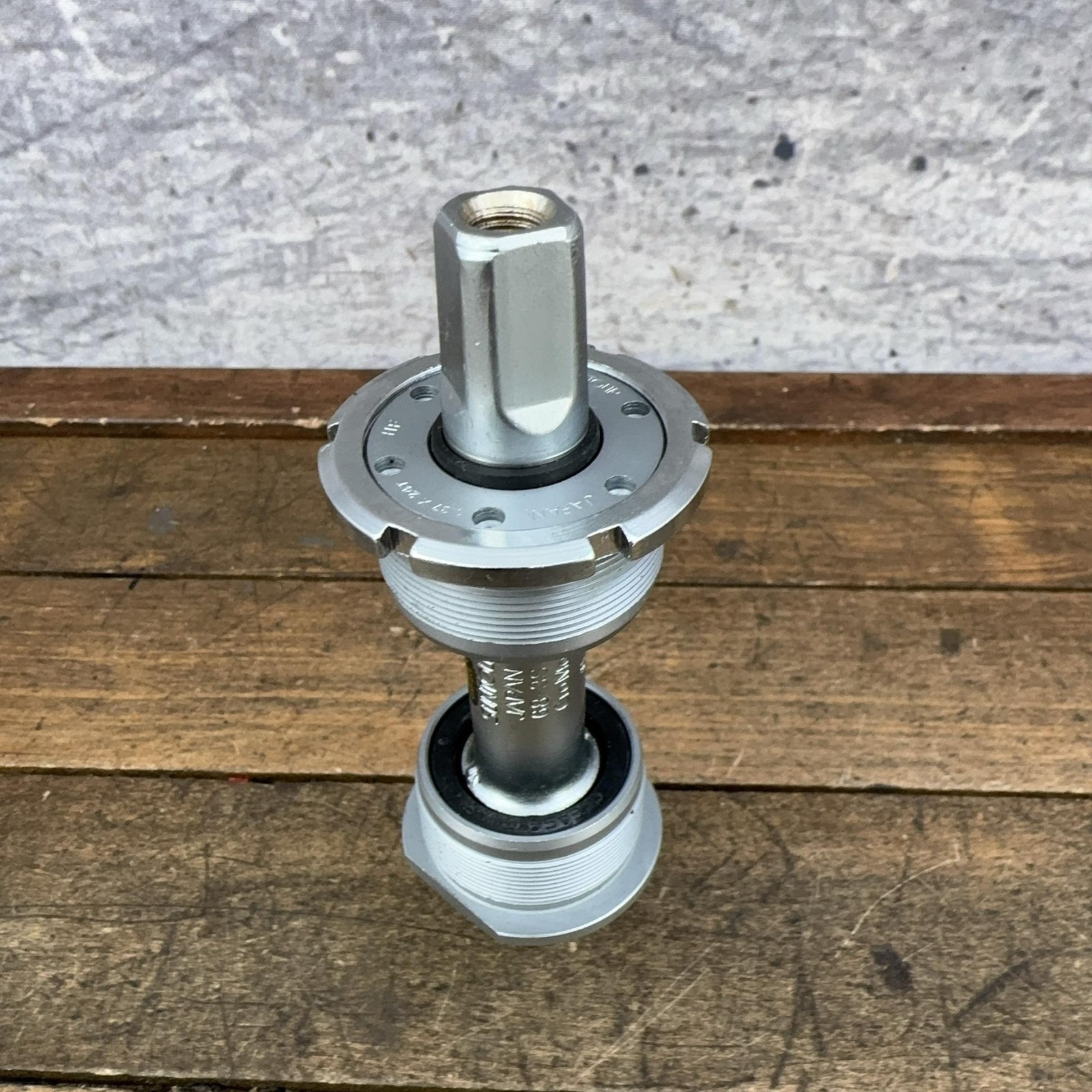Vintage Suntour XC Pro Bottom Bracket 68mm BSA 125mm WTB Grease Guard Bolts Caps
