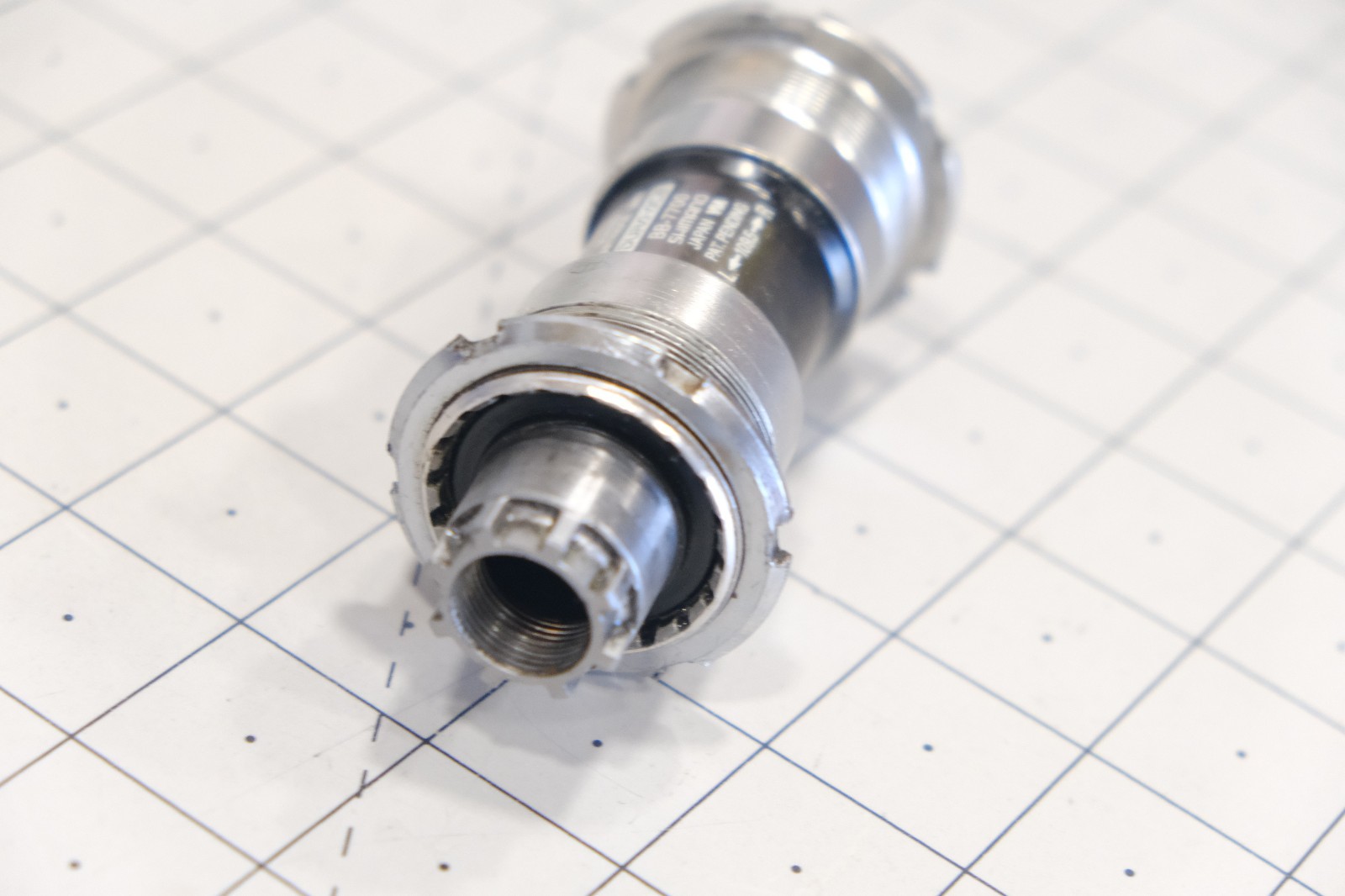 Shimano Dura Ace BB-7700 Road Bike Bottom Bracket Octalink 68×109.5mm