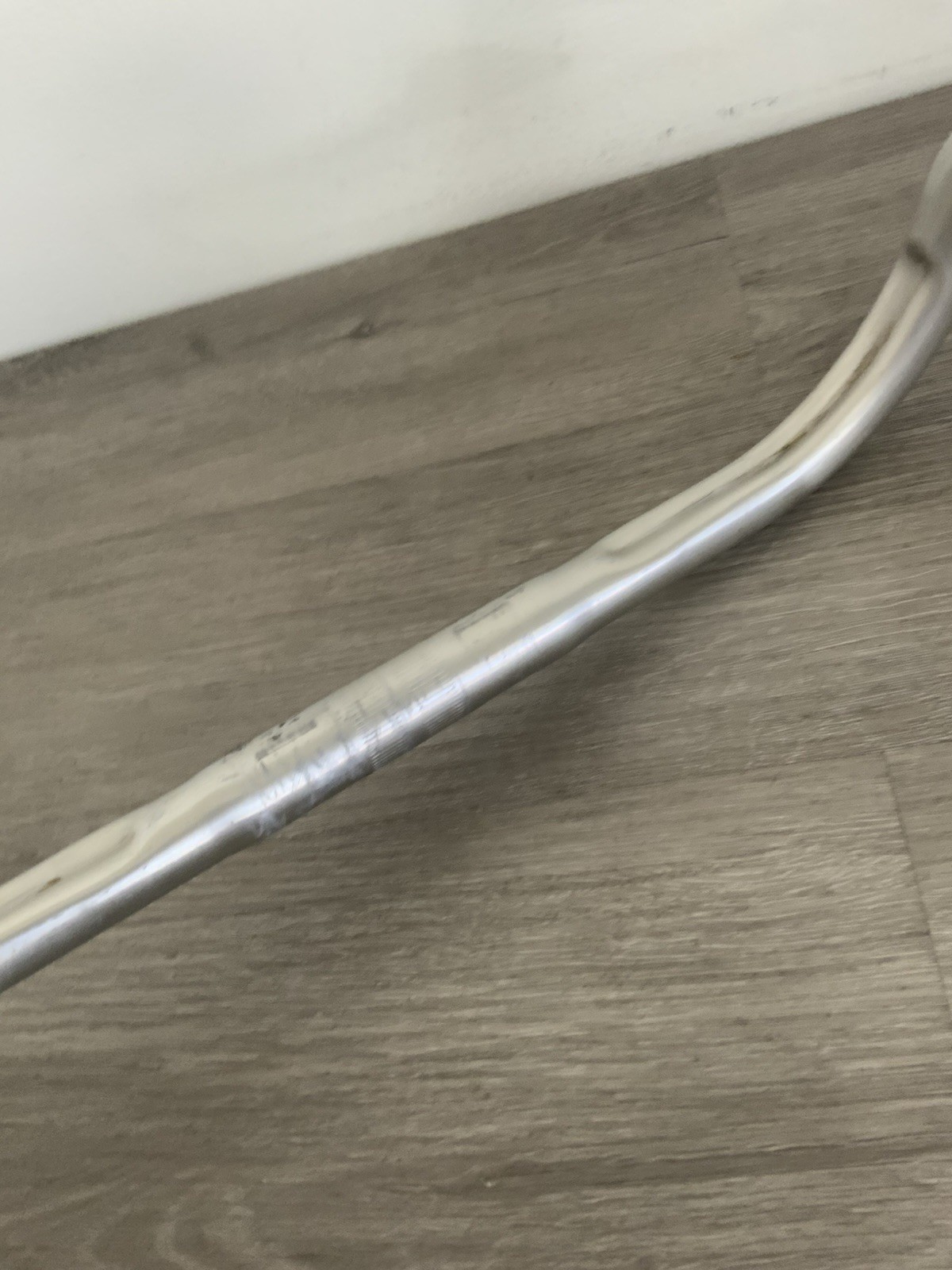 NL DROP BARS 42 CM C TO C CLAMP 26 MM 340 GRAMS GROOVED 150 MM DROP