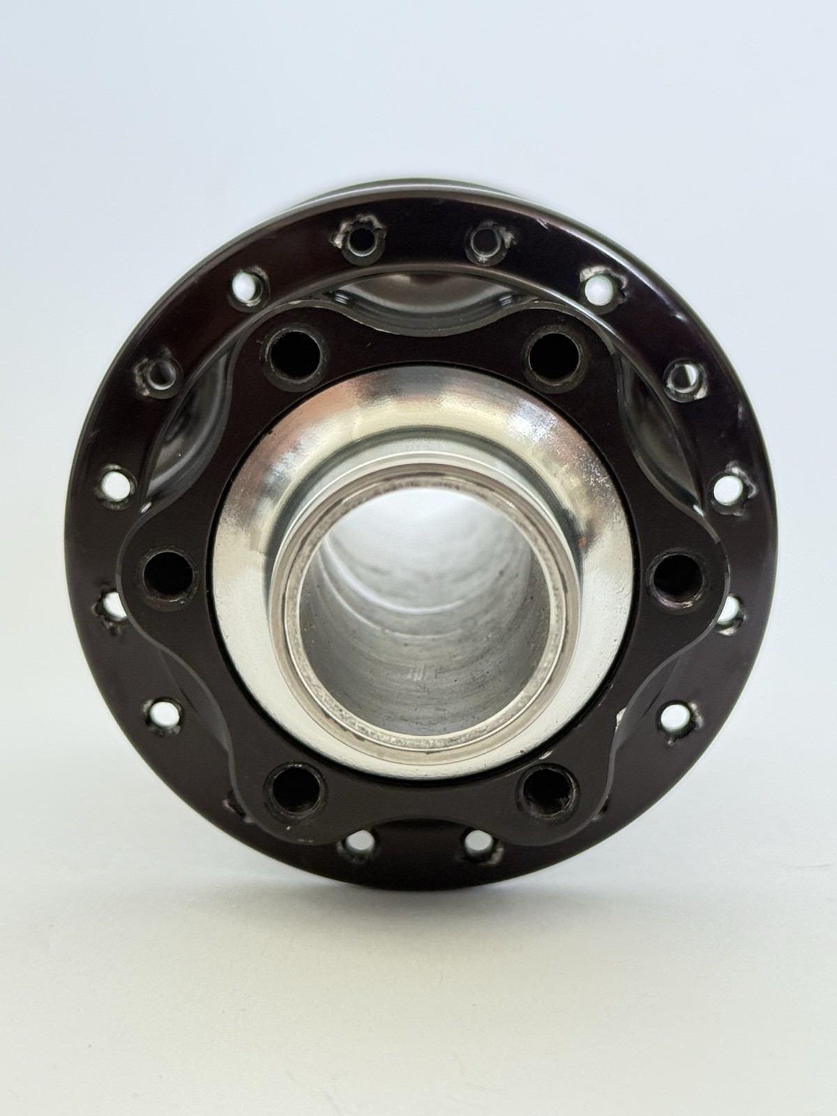Chris King Gen 1 ISO LD 32H Black Front Disc Hub 20mm x 110mm Thru-Axle 6-Bolt