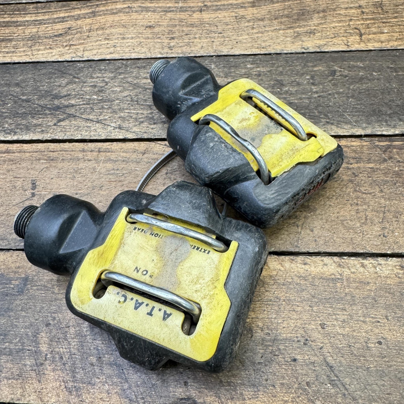 Vintage Time ATAC Clipless Pedals Yellow 9/16 In MTB Mountain Bike 90s ATB