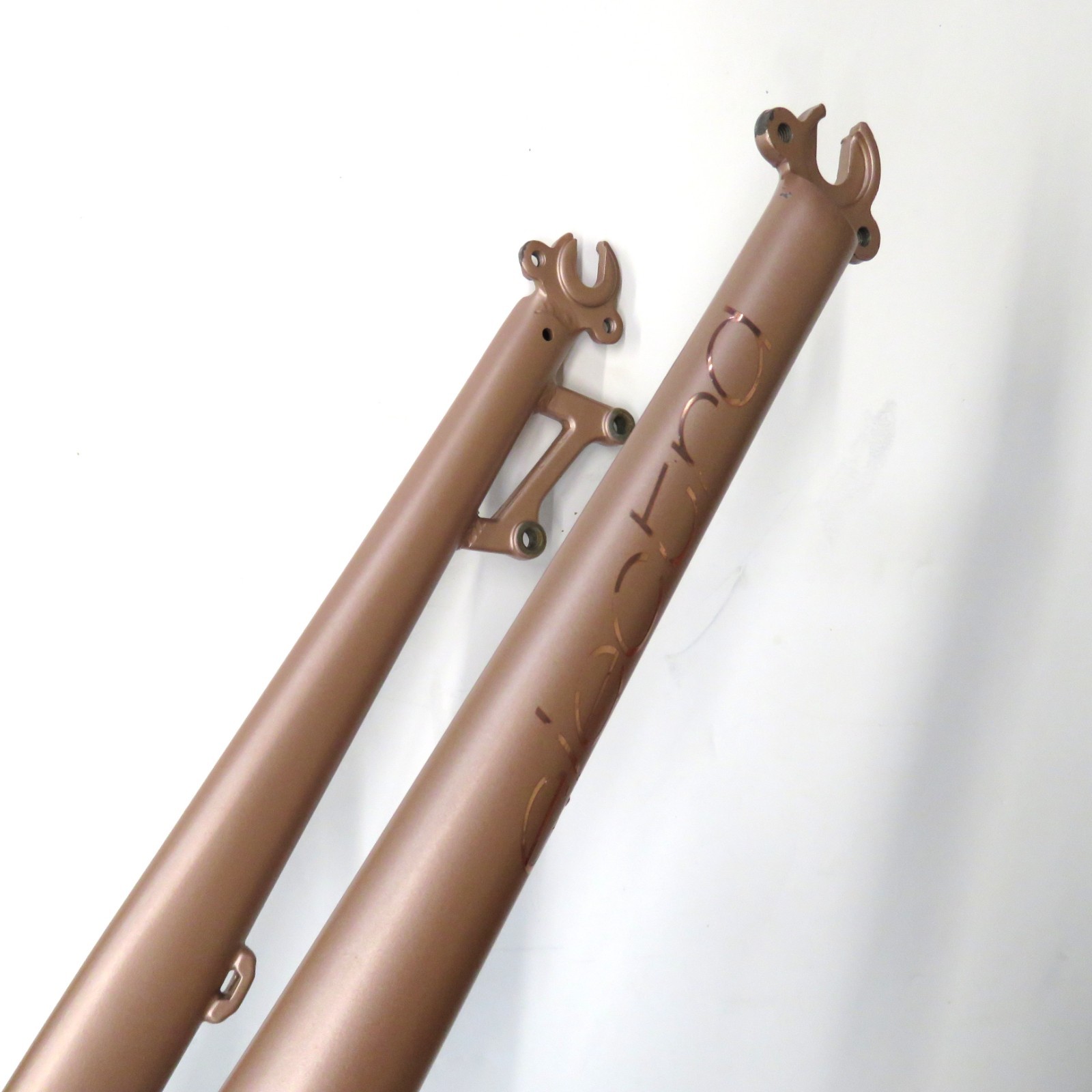 Electra Townie 26 inch 1 1/8 ” Rigid Fork Disc 240mm QR Rose Gold / Cloud Pink