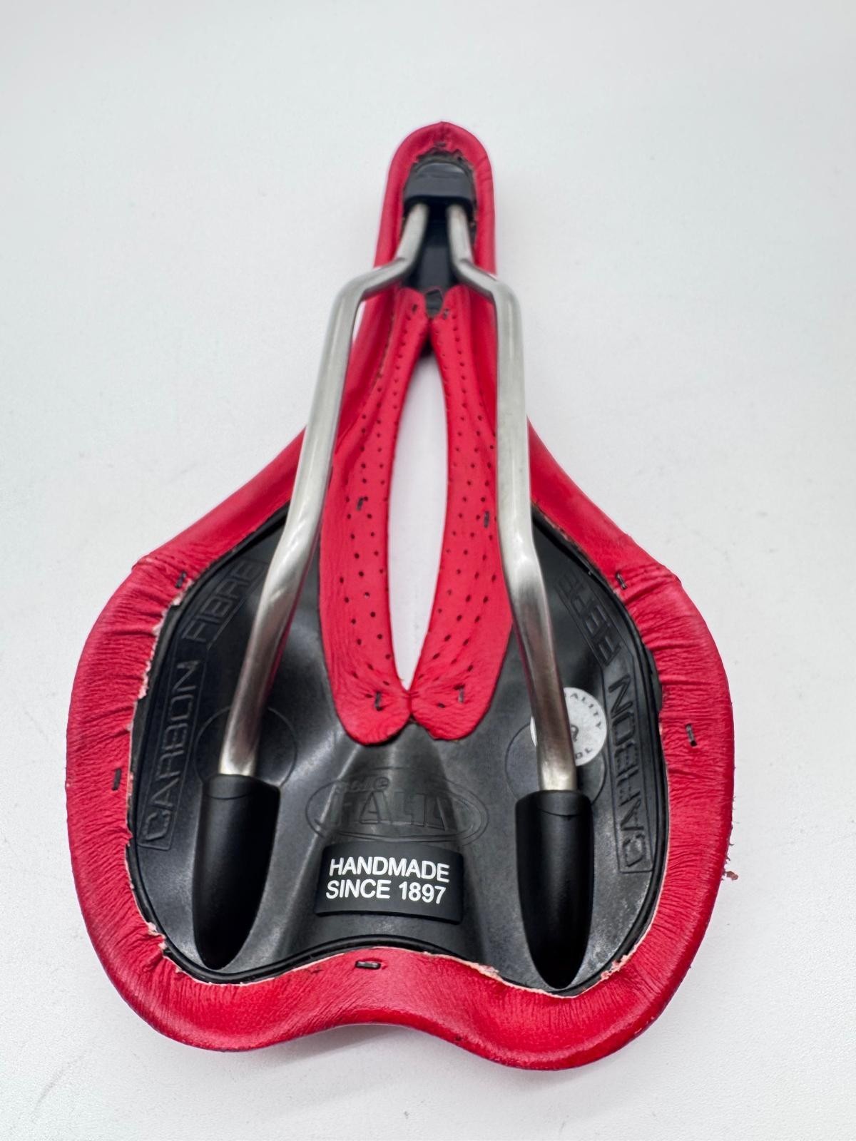 Selle Italia SLR Saddle Gel Flow Vanox Rails Red Perf Leather