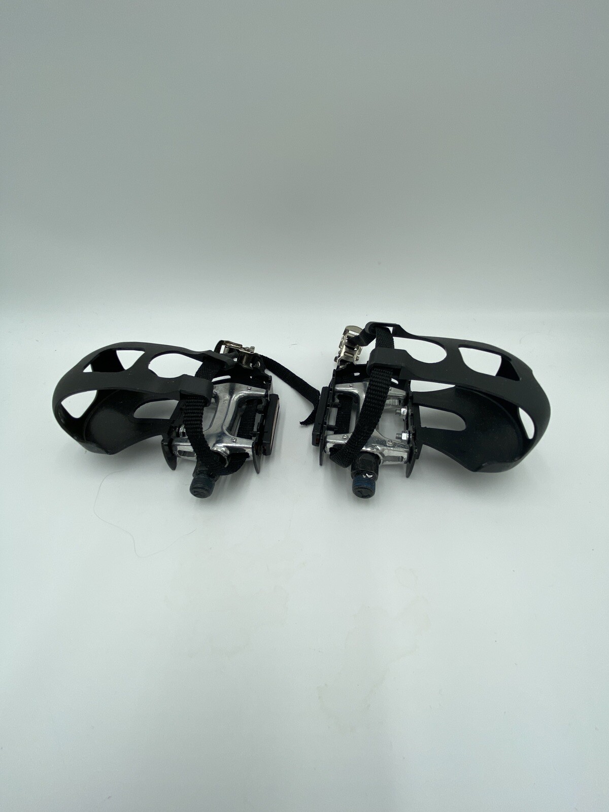 YBEKI Bike Pedals with Toe Clip and Straps -EUC. See Description for Details.