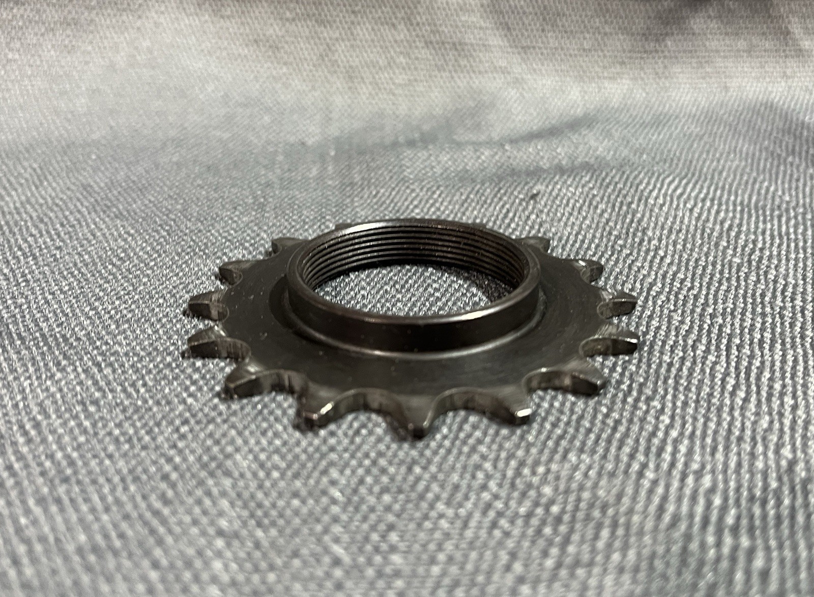 Shimano Dura-Ace SS-7600 16T NJS Track Cog 1/8″ Fixed Gear Sprocket Y27916100