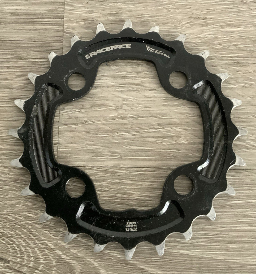 RACE FACE TURBINE CHAIN RING 24T 64 BCD BLACK
