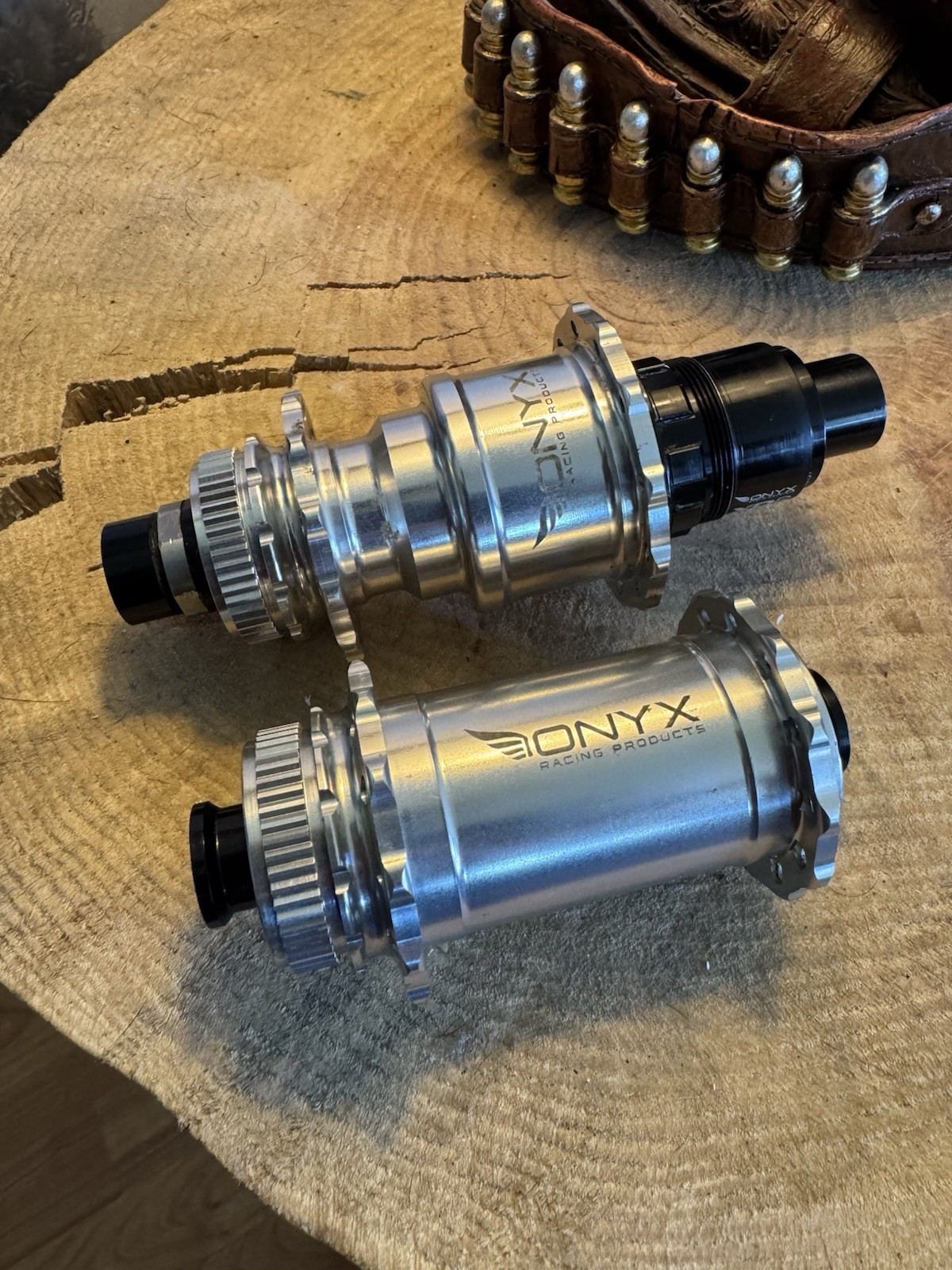 Onyx Vesper Gravel/road Polished Center lock Hubs 12×148 And 12×100 24h