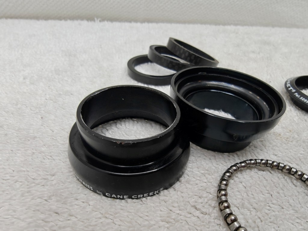 Cane Creek Aheadset 1-1/8″ Threadless Headset EC34 | Black | Complete