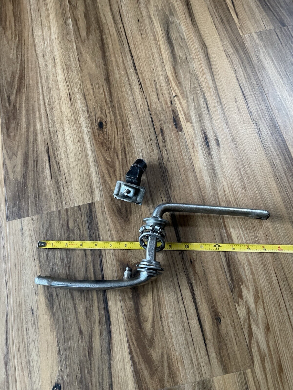 BMX Bike Crank Set Old ( Been Holding For 10 Plus Years )