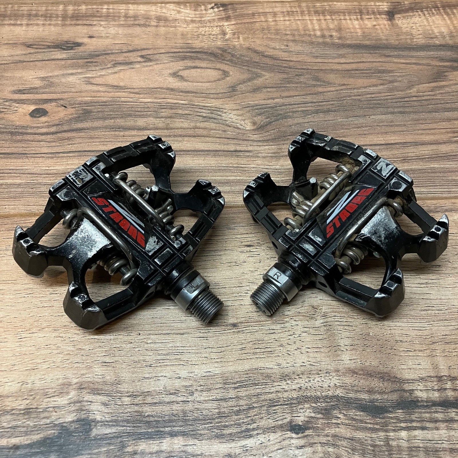Time ATAC Z Strong Platform Clipless DH Pedals Black No Cleats LOW MILES