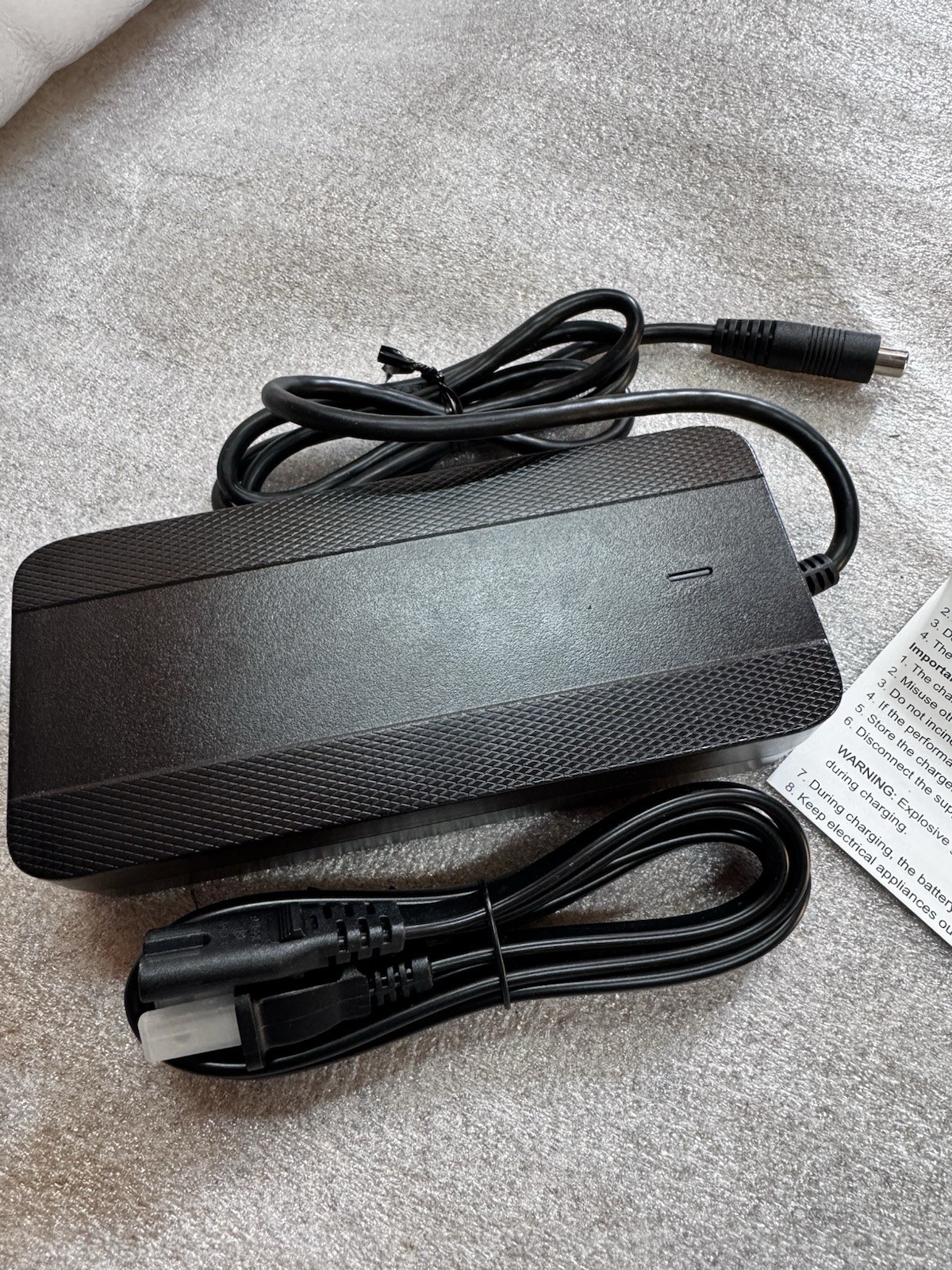 New MDA 42V 4.0A Li-ion Battery Charger BC222360040 UL 1012