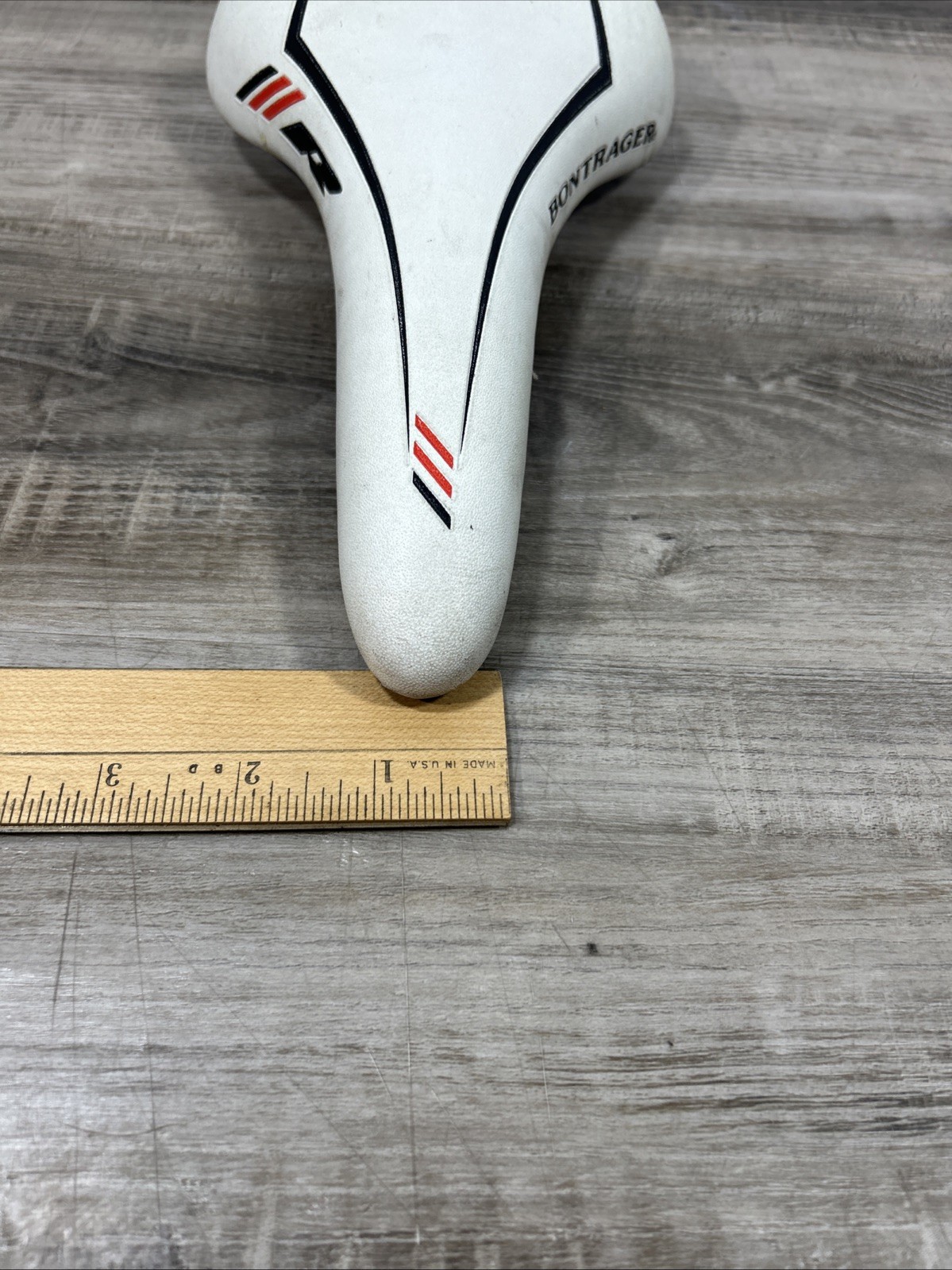 Bontrager Race R1 146mm White Cro-Mo Rail Saddle USED