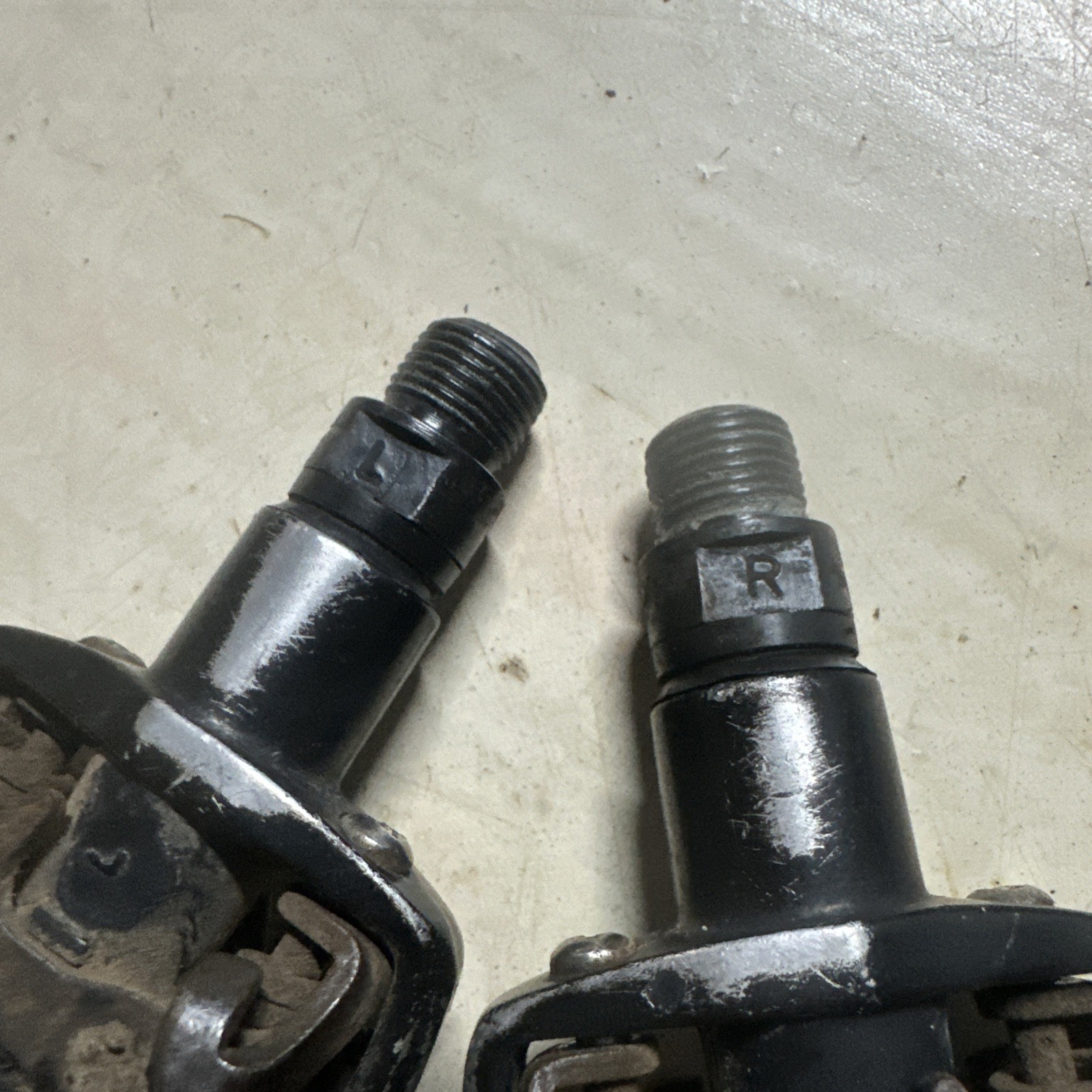 Wellgo Clipless Pedals WPD-823 SPD Compatible Pair Black Mountain Gravel 9/16