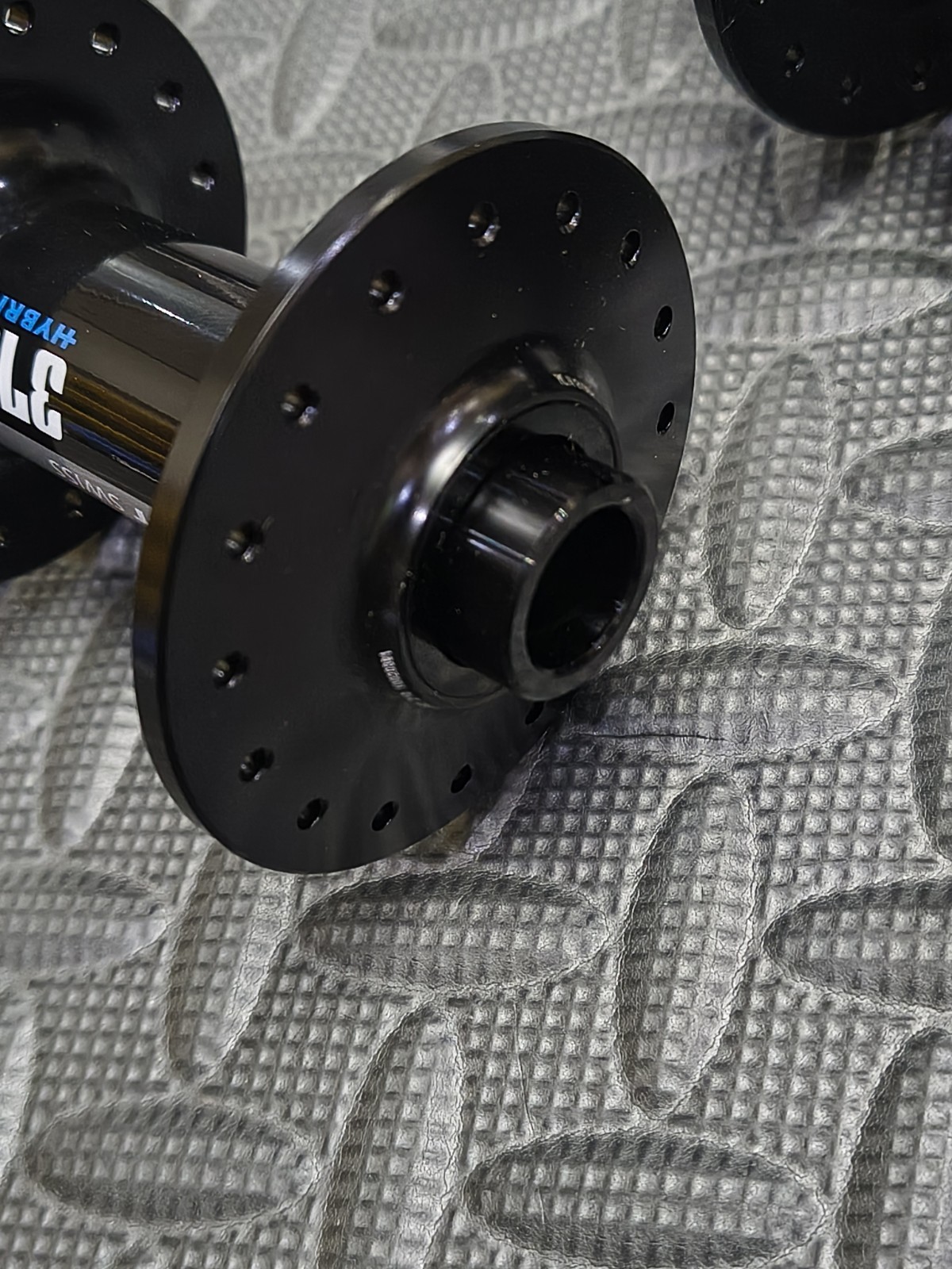 DT Swiss 370 Hybrid Hubs 15×110 12×148 32H Boost HG Freehub 6-Bolt 3Pawl F/R Set