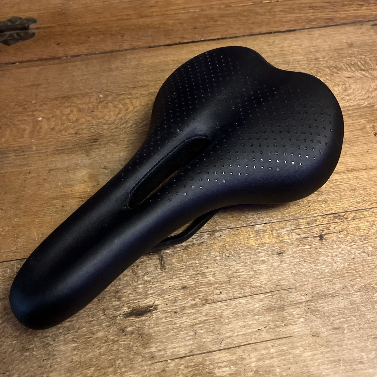 Vintage DDK Saddle With Anatomical Cut Out 273 mm Length 162 mm Wide