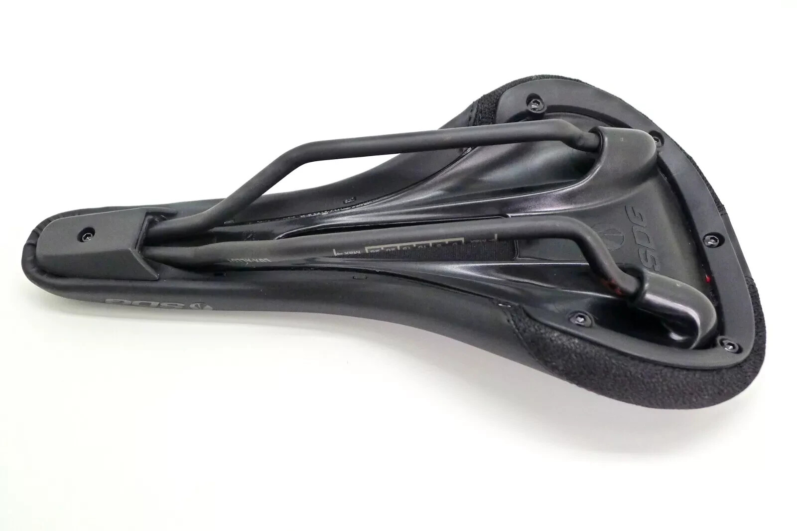 SDG Bel-Air V3 Traditional Saddle – Lux-Alloy Rail – Black/Black