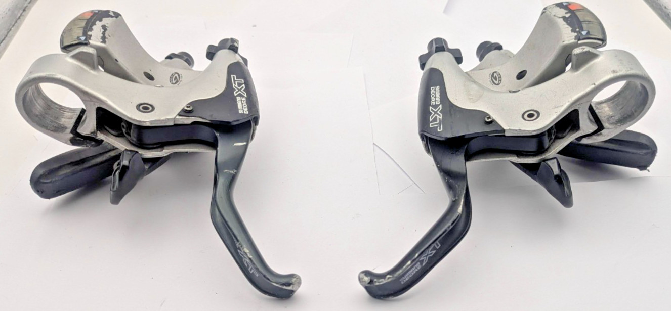 SHIMANO DEORE XT TRIGGER SHIFTERS ST-M750 3 x 9 SPEED MOUNTAIN FLATBAR