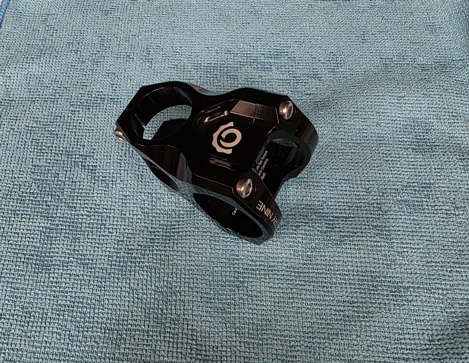 Industry Nine A35 Stem – 40mm, 35mm Clamp, Black, New Condition.