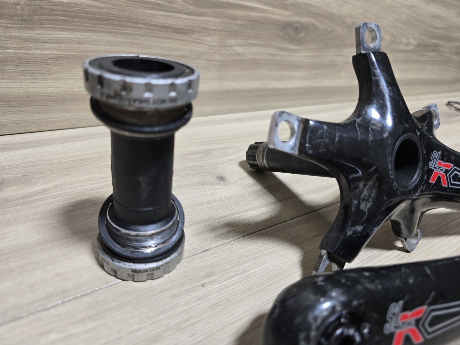 FSA SLK Carbon Crankset w/SM-BB-52 Bottom Bracket 175mm