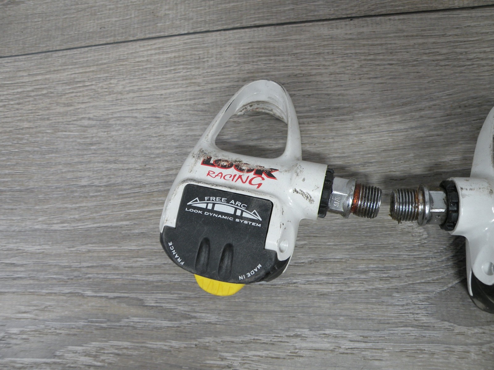LOOK RACING Free Arc Road Bike Clipless Pedals White Black Yellow Made in France