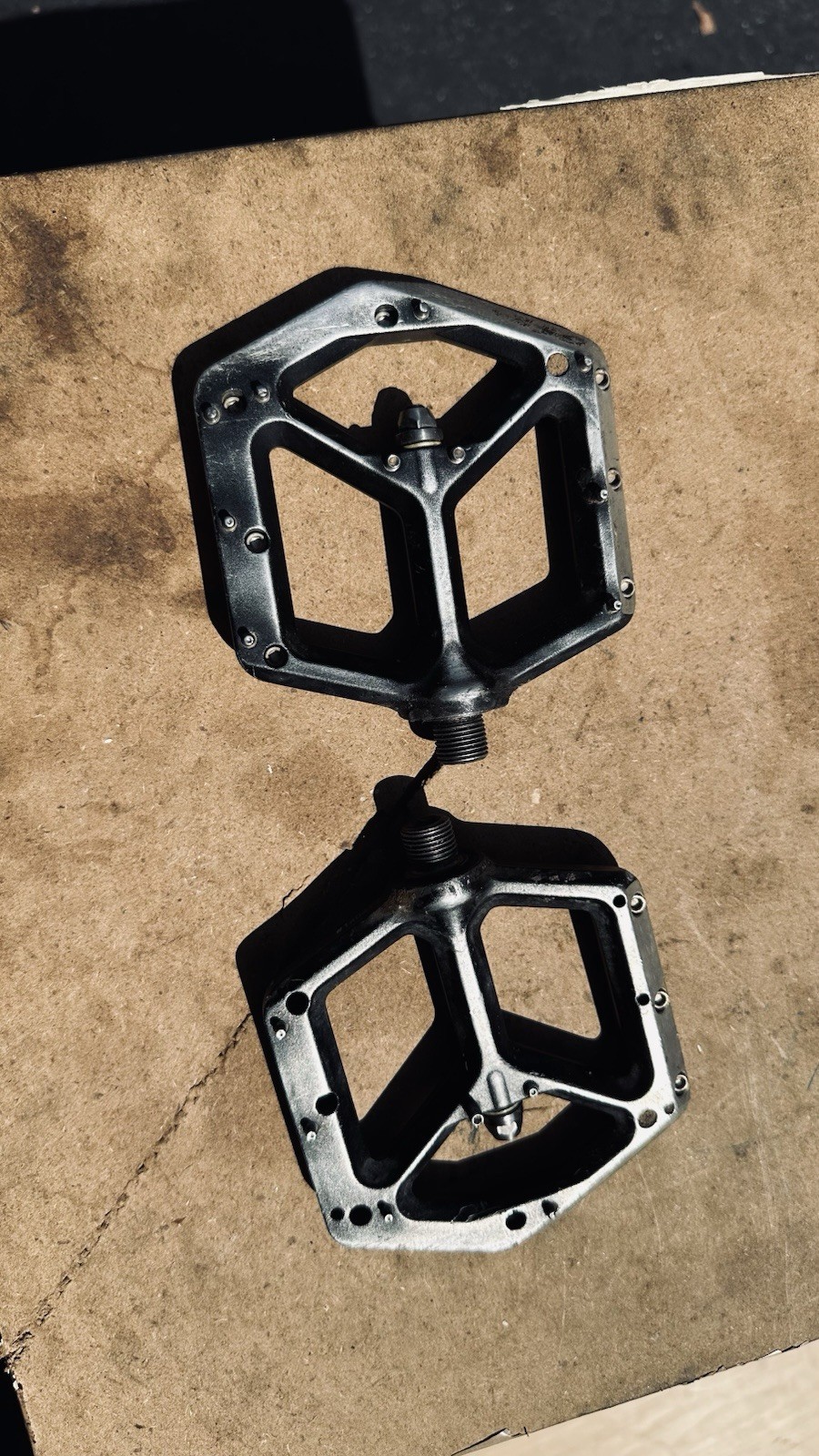Used Spank Pedals 9/16 Silver Mountain Bike/DownHill Missing pins and Spacer