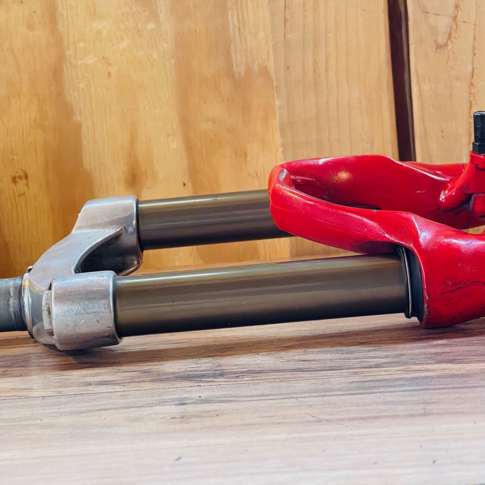 Marzocchi  Bomber Dirt Jumper 2002  1 1/8 Threadless Suspension Fork 26 Coil