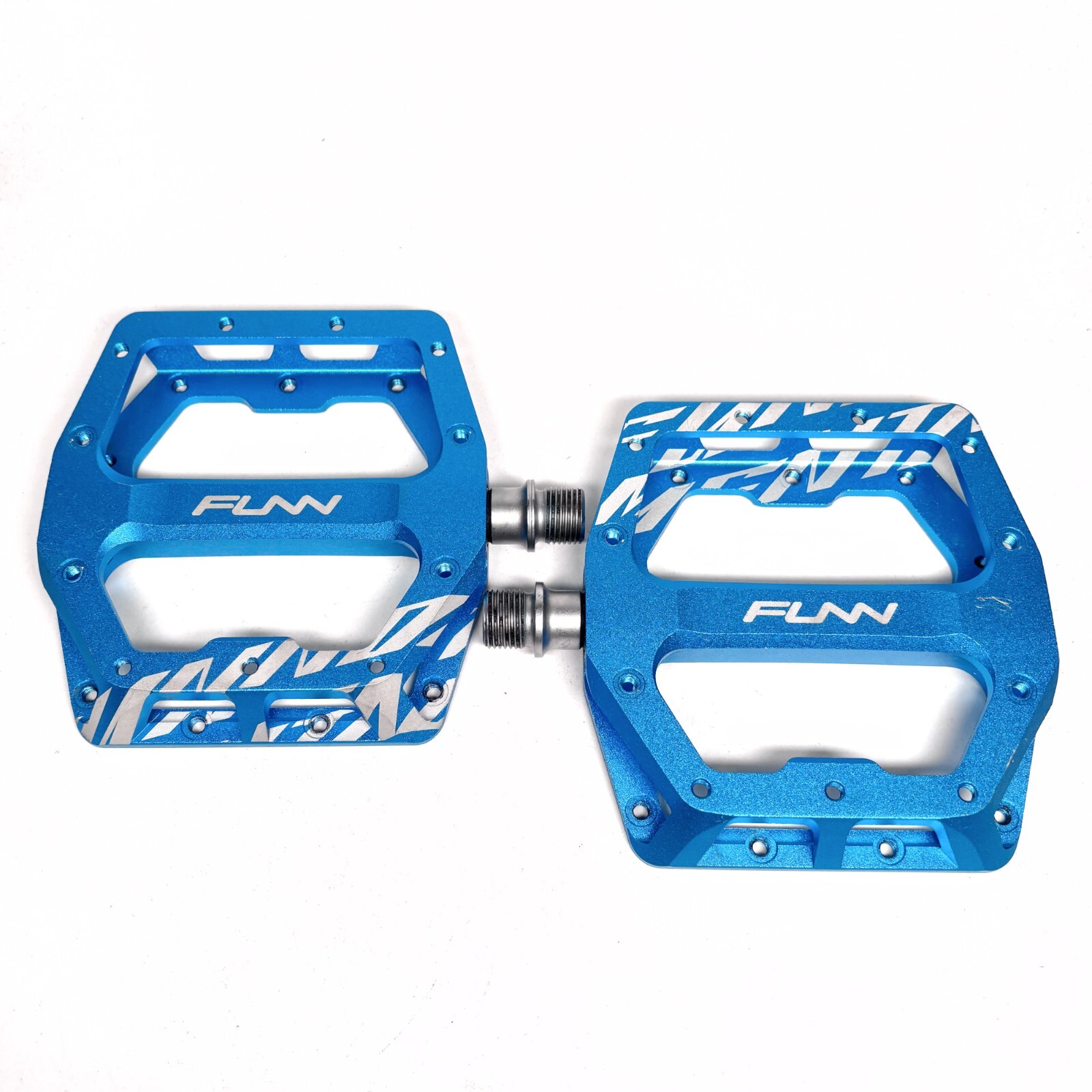 Funn Funndamental Flat MTB Pedal Set,9/16-inch CrMo Axle (Turquoise)- Used