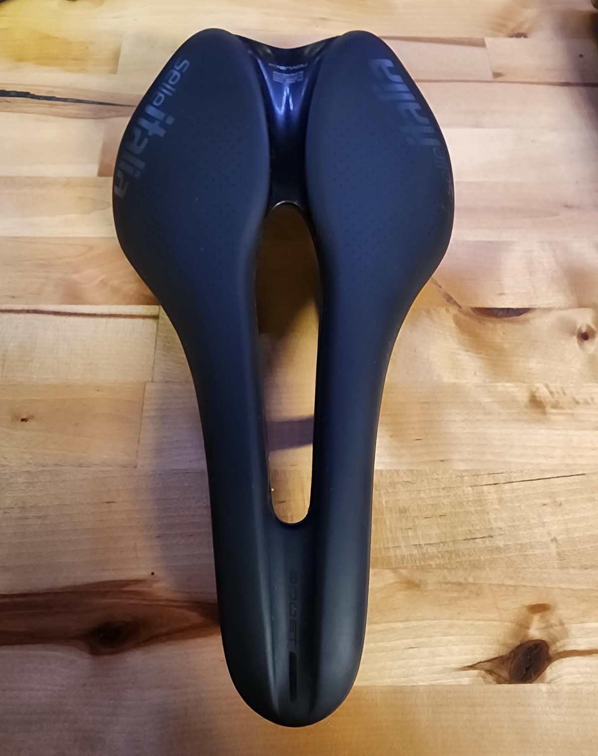 Selle Italia Novus Evo Superflow 145mm Wide 245mm Long Saddle