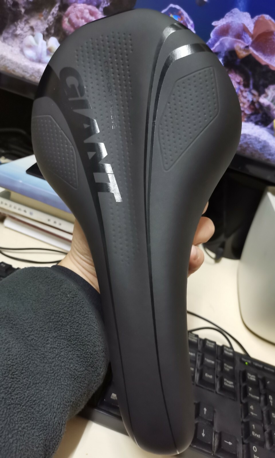 GIANT COMFORT GROOVE SADDLE SEAT MTB CITY TOURING BIKE BLACK BY SELLE ROYAL
