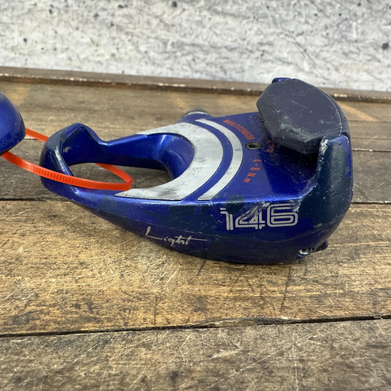 Vintage Look ARC Clipless Road Bike Pedals 9/16 Blue Pair 490g 146 Light