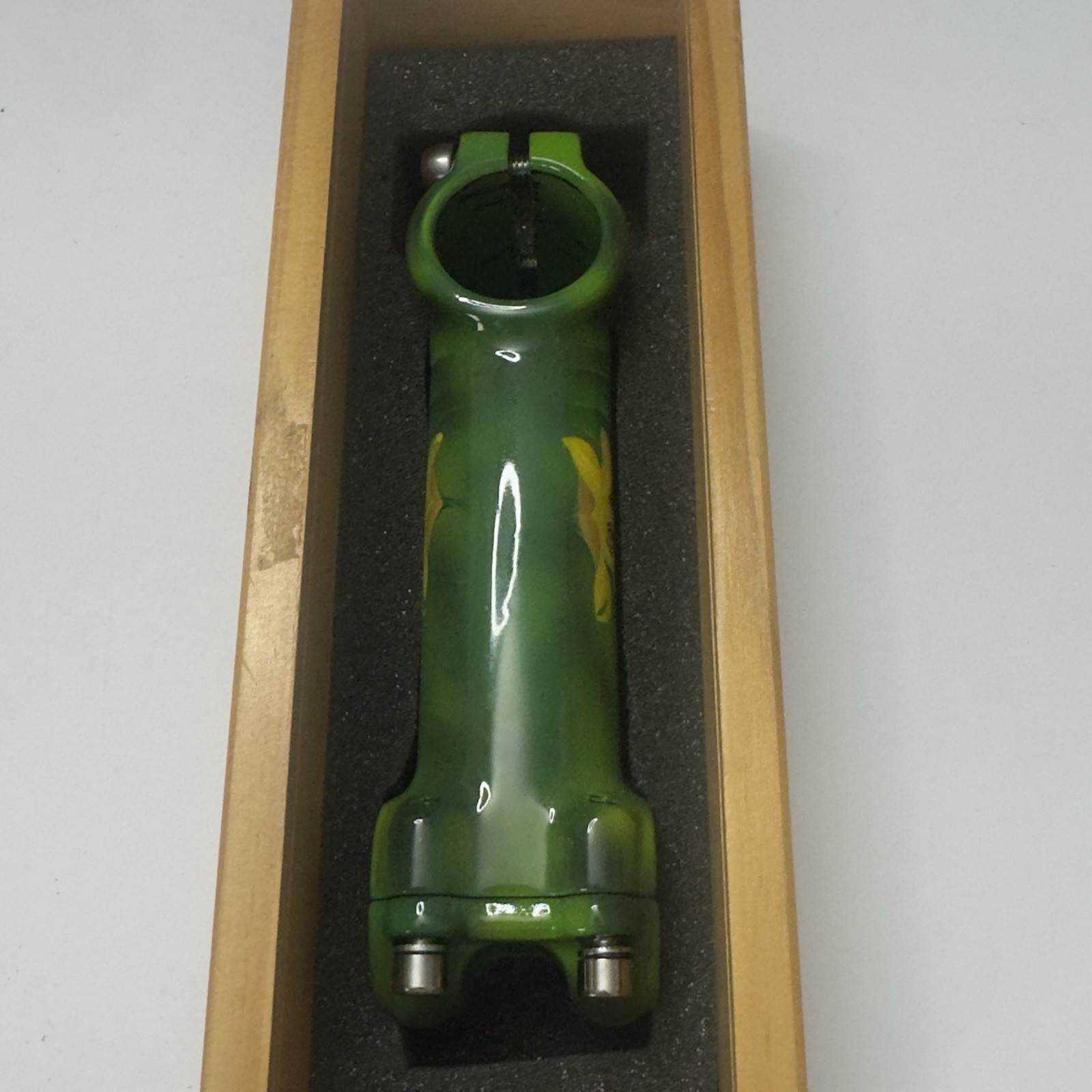 Vintage ITM Forged Lite Luxe stem 110mm Green Hand Painted Butterfly Gilt Wood B