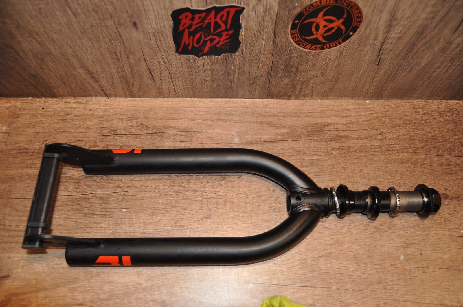 20′ Mongoose BMX Bike Fork Bearing Head Set Included 1 in-Threaded Black