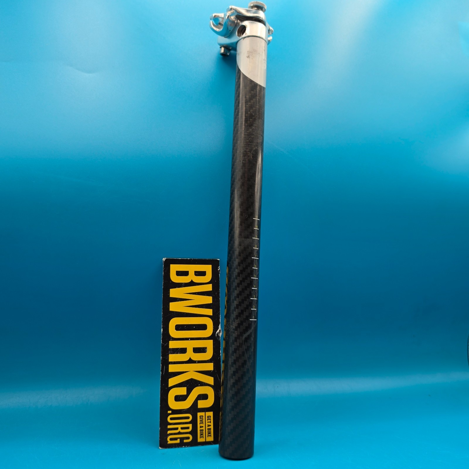 GIANT Bicycles Carbon Fiber Seatpost 27.2mm Diameter 360mm Length 20mm Offset