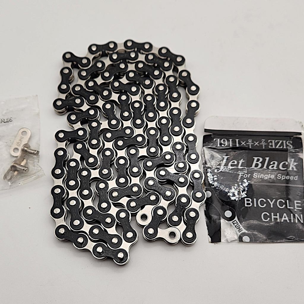 Izumi Jet Black/Silver 1/2 x 1/8″ 116L Fixed Bicycle Chain NO PACKAGE