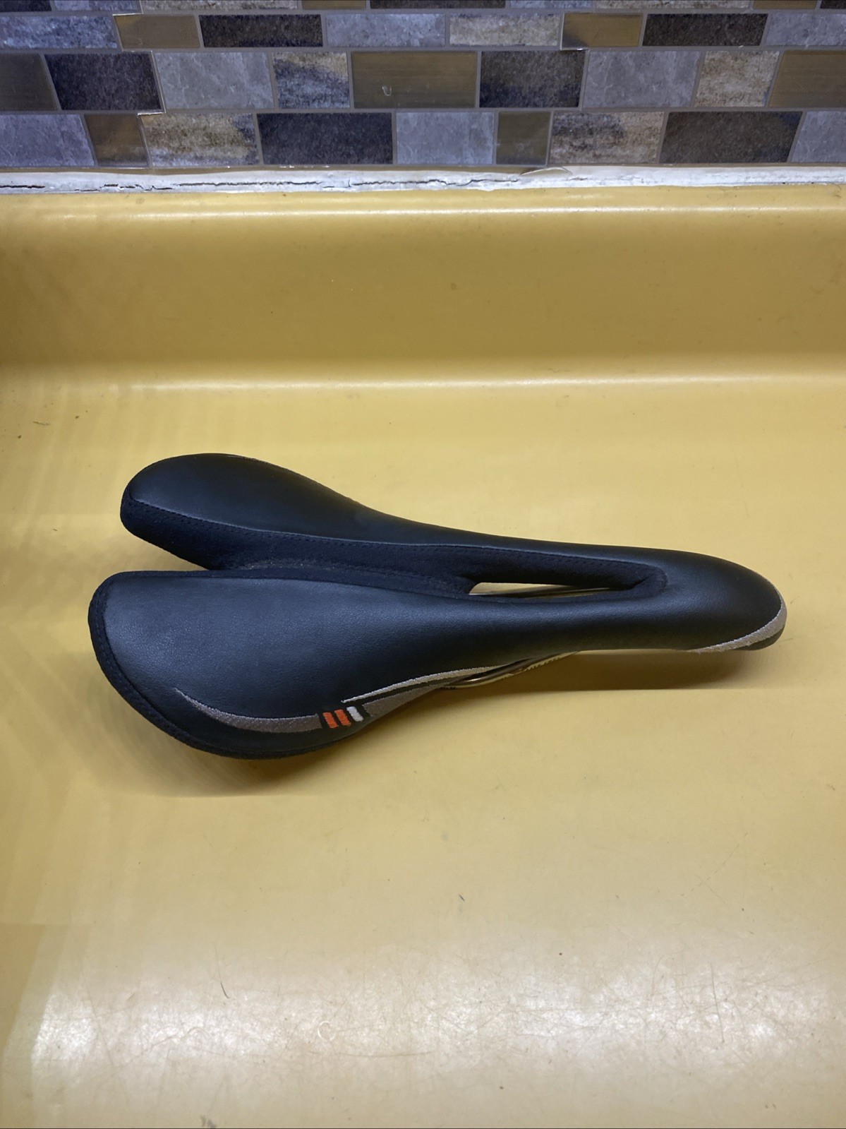 Black Bontrager 270mm x 130mm Titanium Rail Saddle