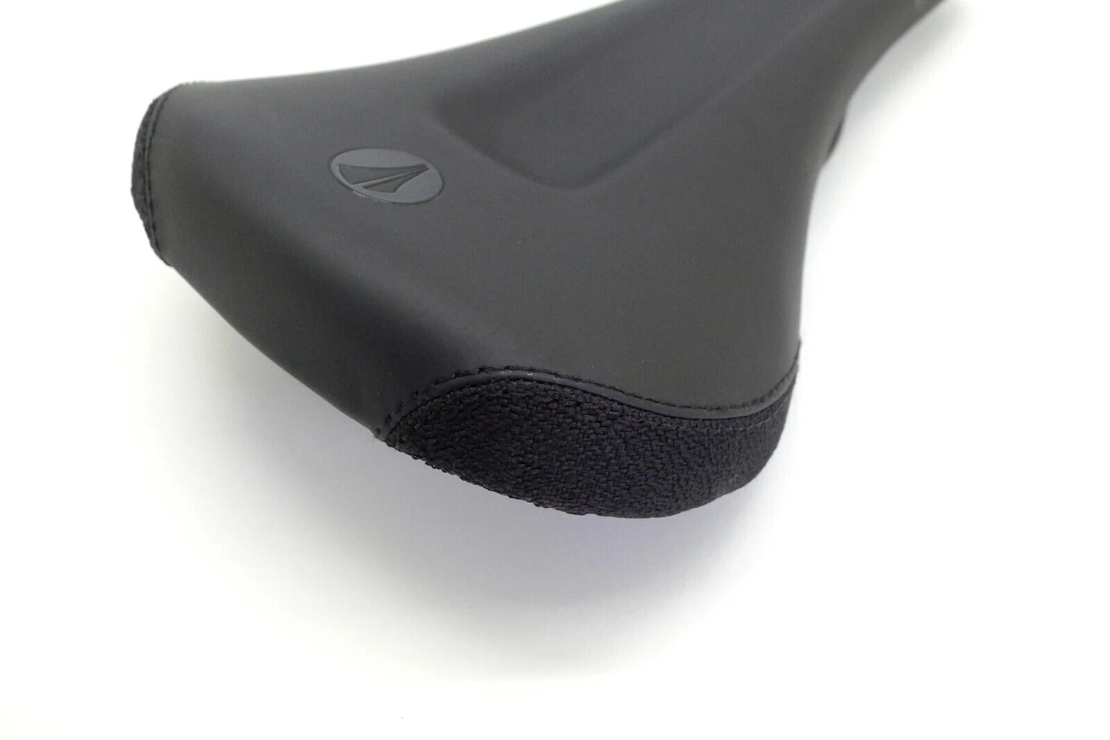 SDG Bel-Air V3 Max Saddle – Steel Rail – Black/Black