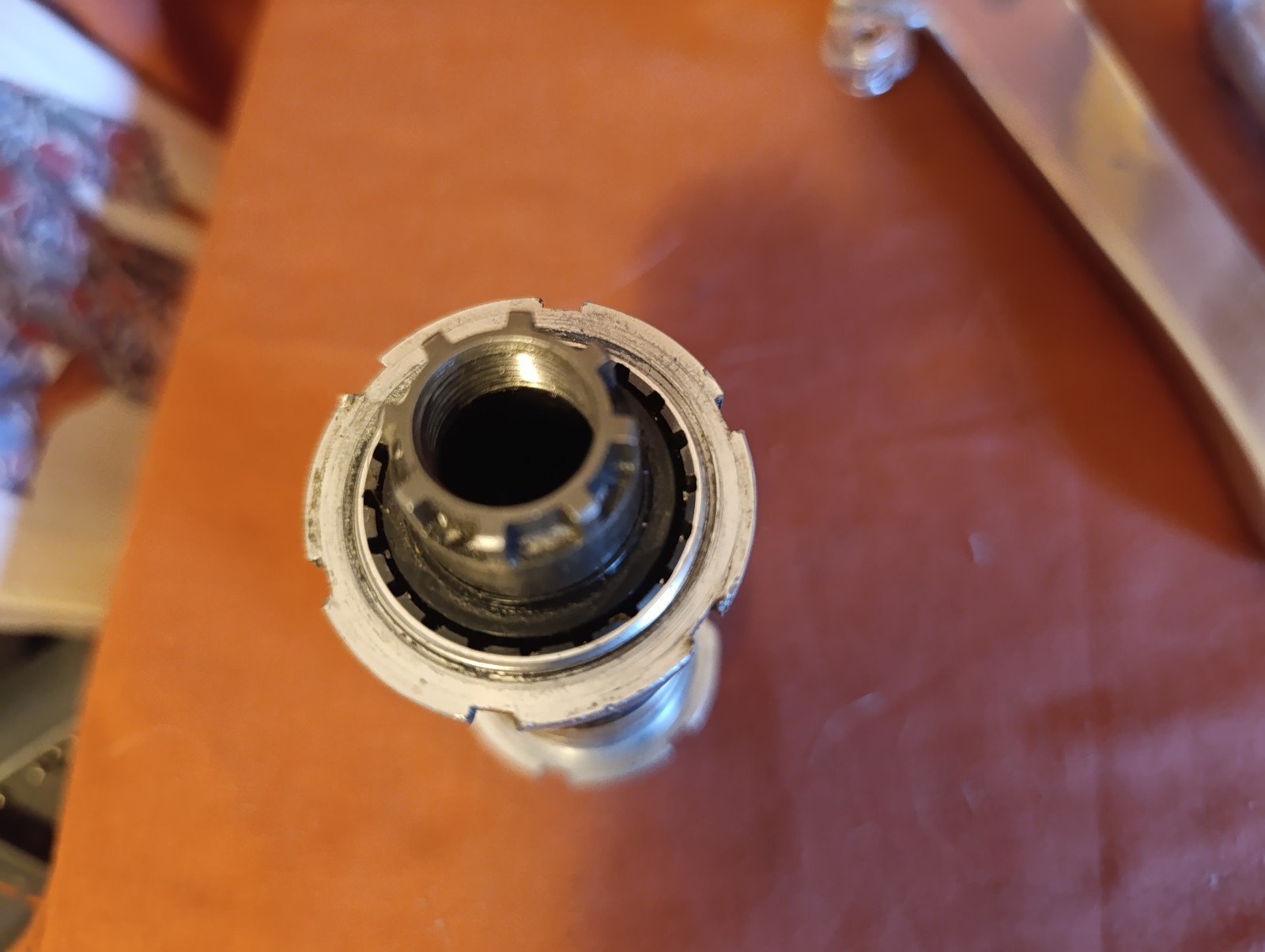 Shimano octalink Dura Ace FC 7700 crankset with bottom bracket. ref. T 103