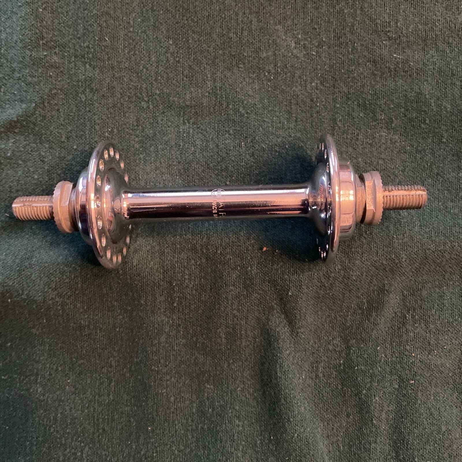 Vintage NOS BH AIRLITE Track Pista Front Hub Chrome 36º. England. (NJ)