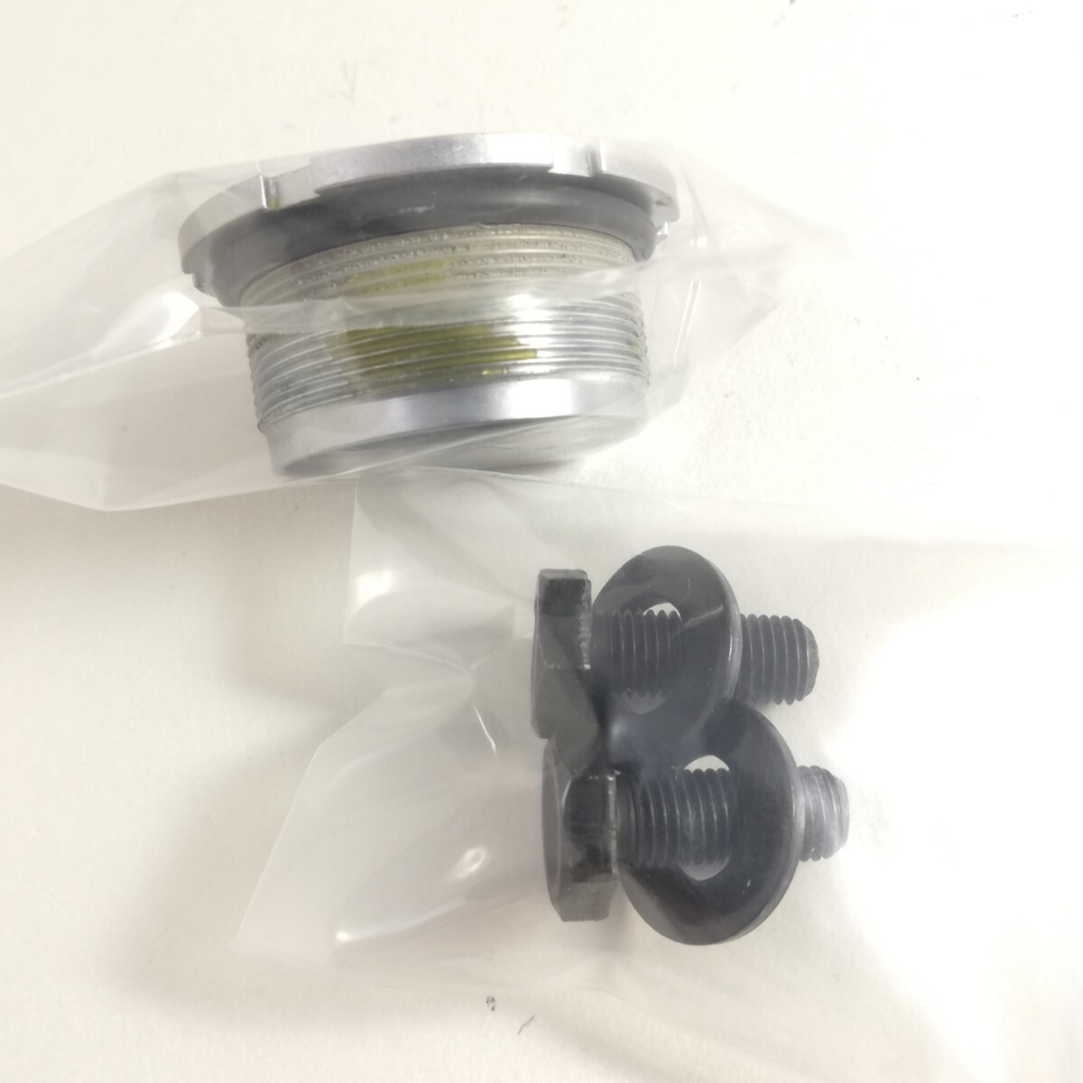 Shimano Dura-Ace BB-7610 Square Taper NJS BSA Track Racing Bike Bottom Bracket
