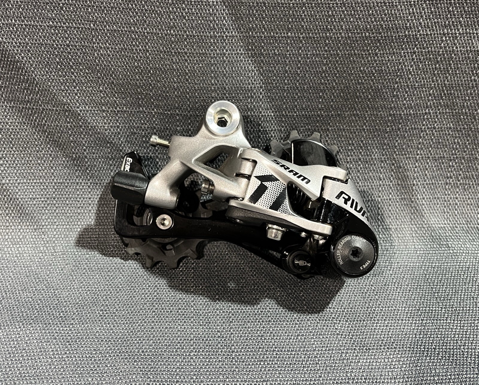 SRAM Rival 1 Rear Derailleur Medium Cage 11-Speed Clutch Gravel Cyclocross